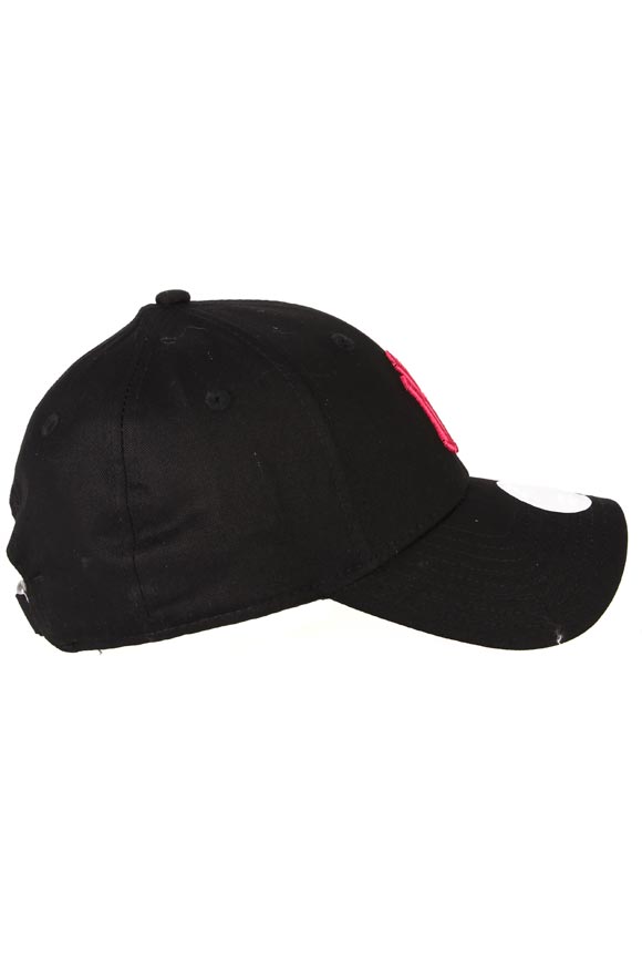 9Forty Cap / Strapback - Schwarz + Pink