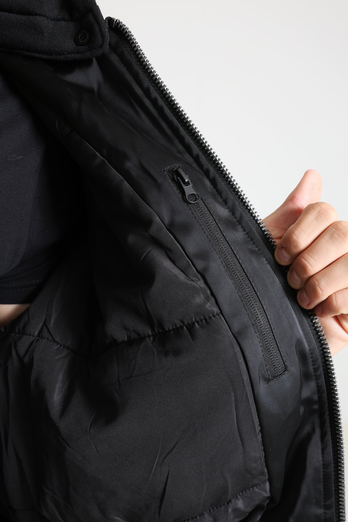 Wattierte Bomberjacke - Black