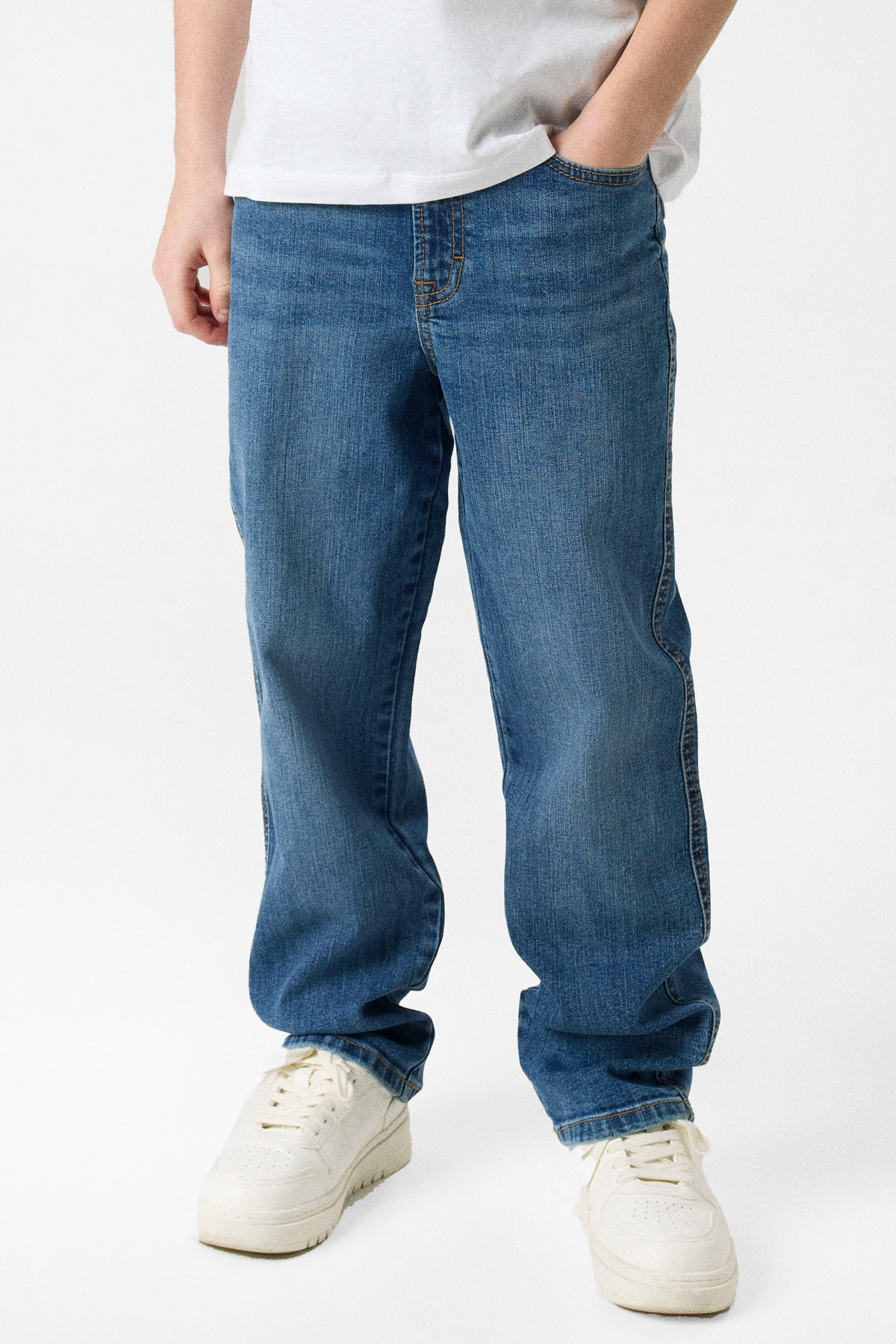 NKMRYAN Loose Fit Jeans - Medium Blue Denim