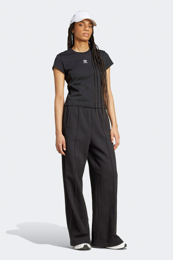 Essentials T-Shirt - Black