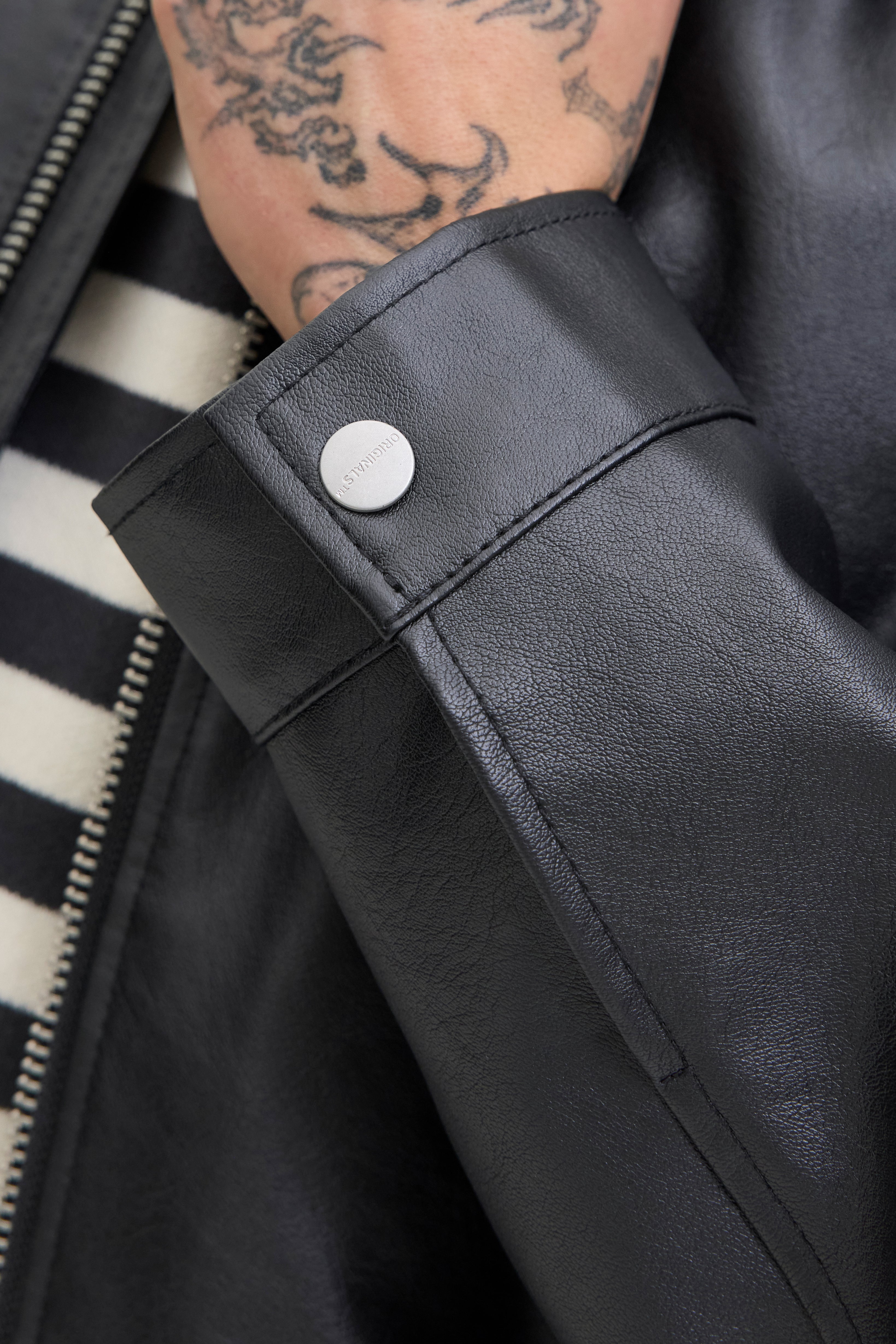 JORGRAMERCY Kunstlederjacke - Black