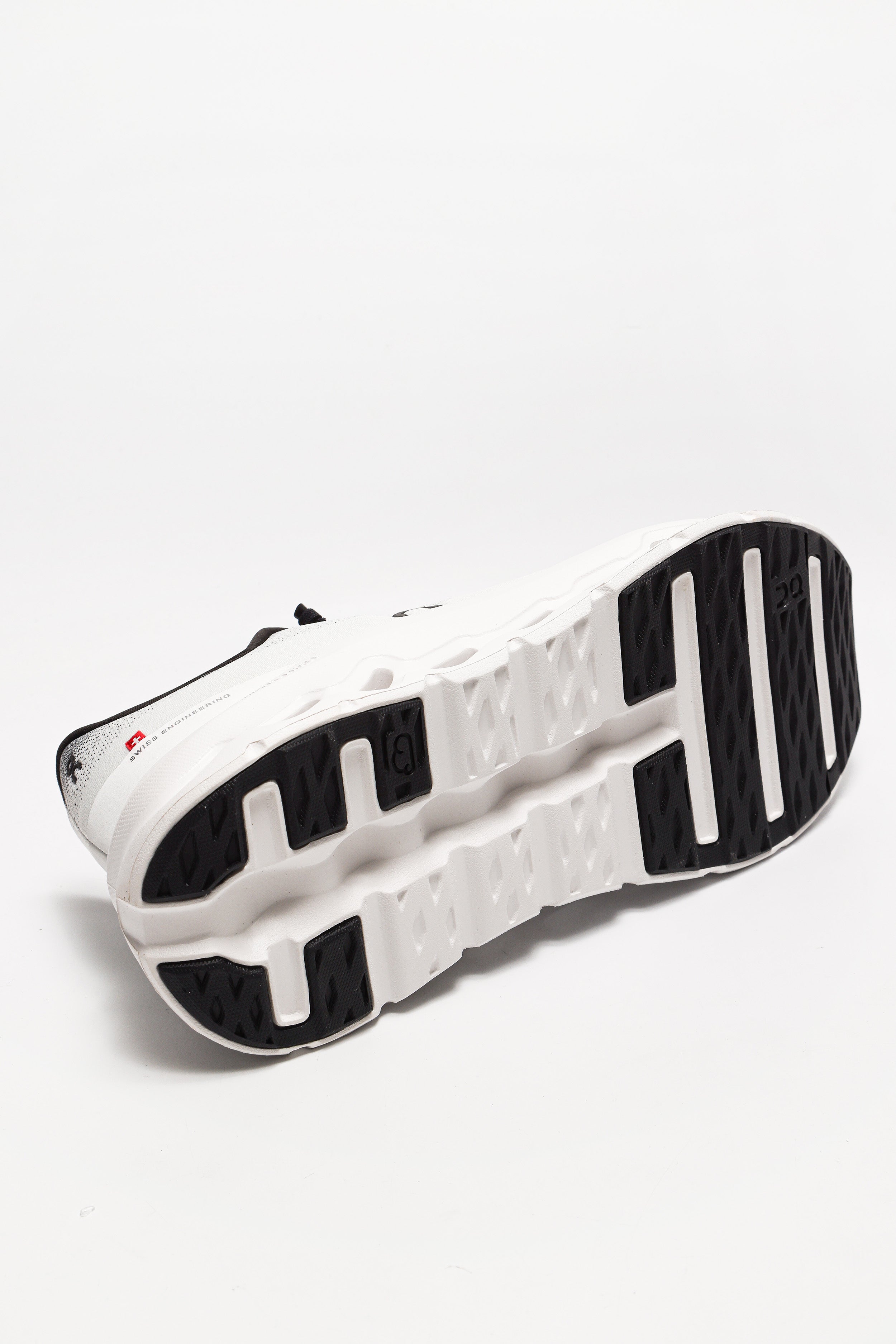 Cloudtilt sneakers - Black + Ivory