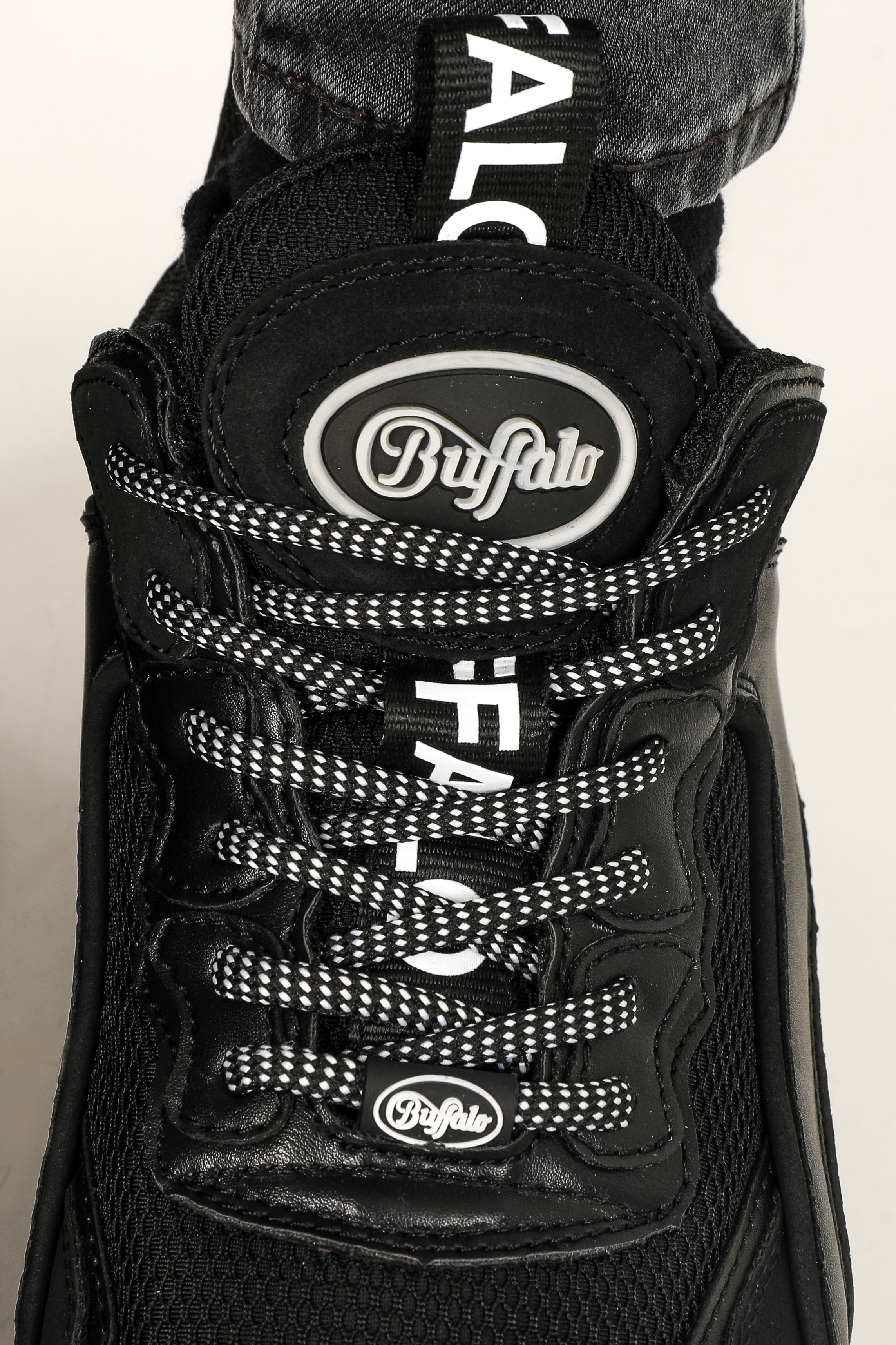 Baskets à plateforme Vegan CLD Chai - Noir