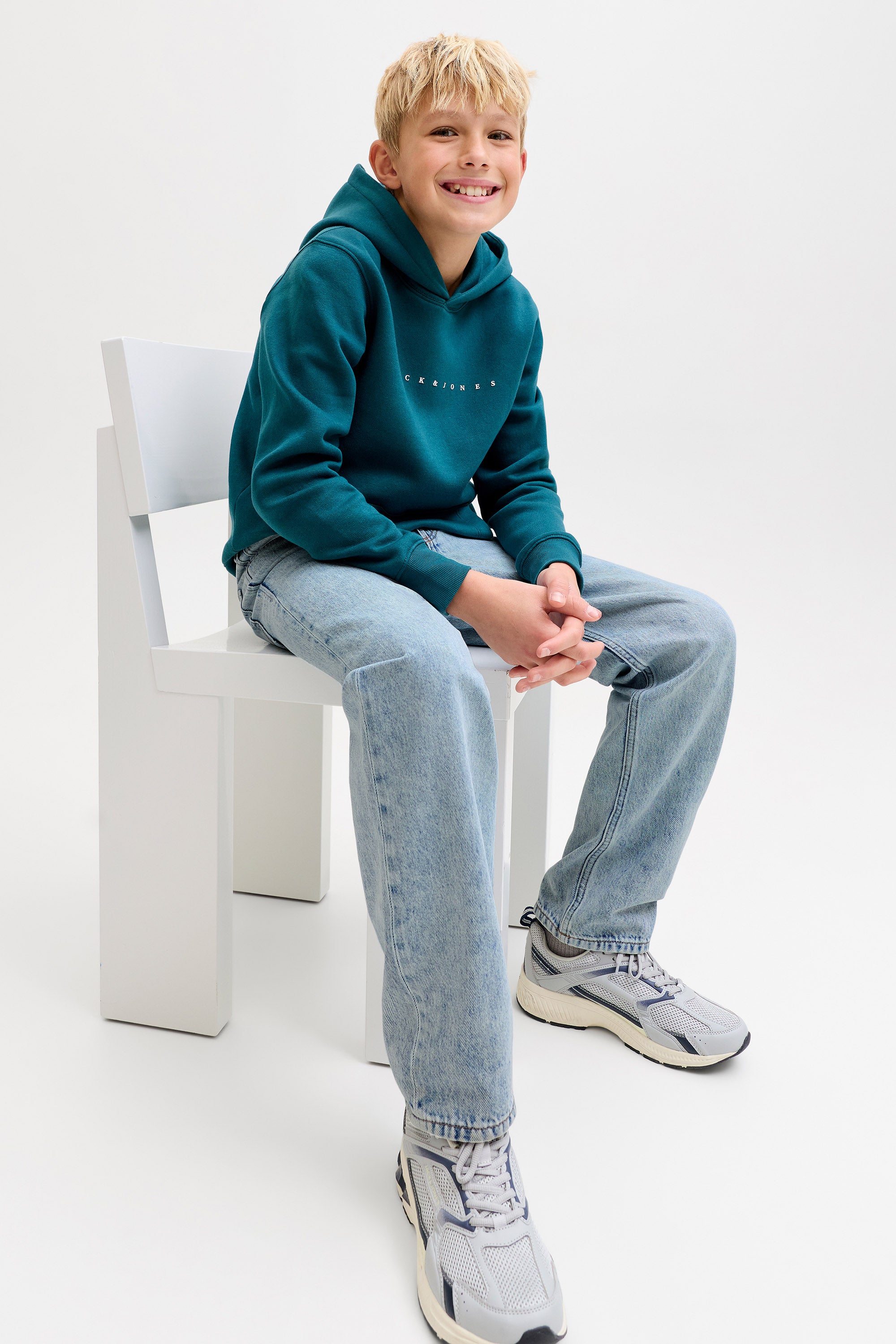 Chris Relaxed Fit Jeans - Blue Denim