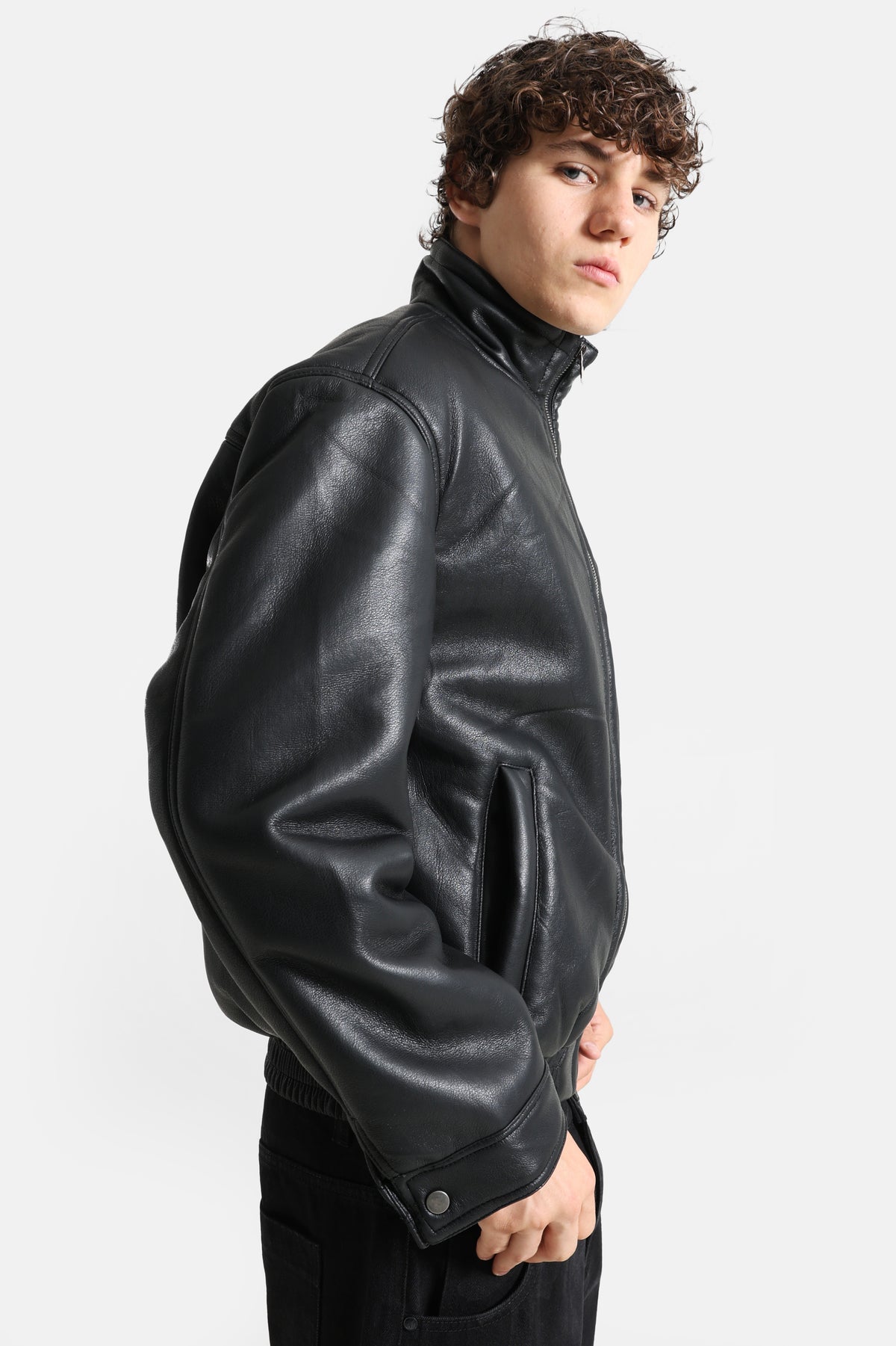 Gefütterte Kunstlederjacke - Black