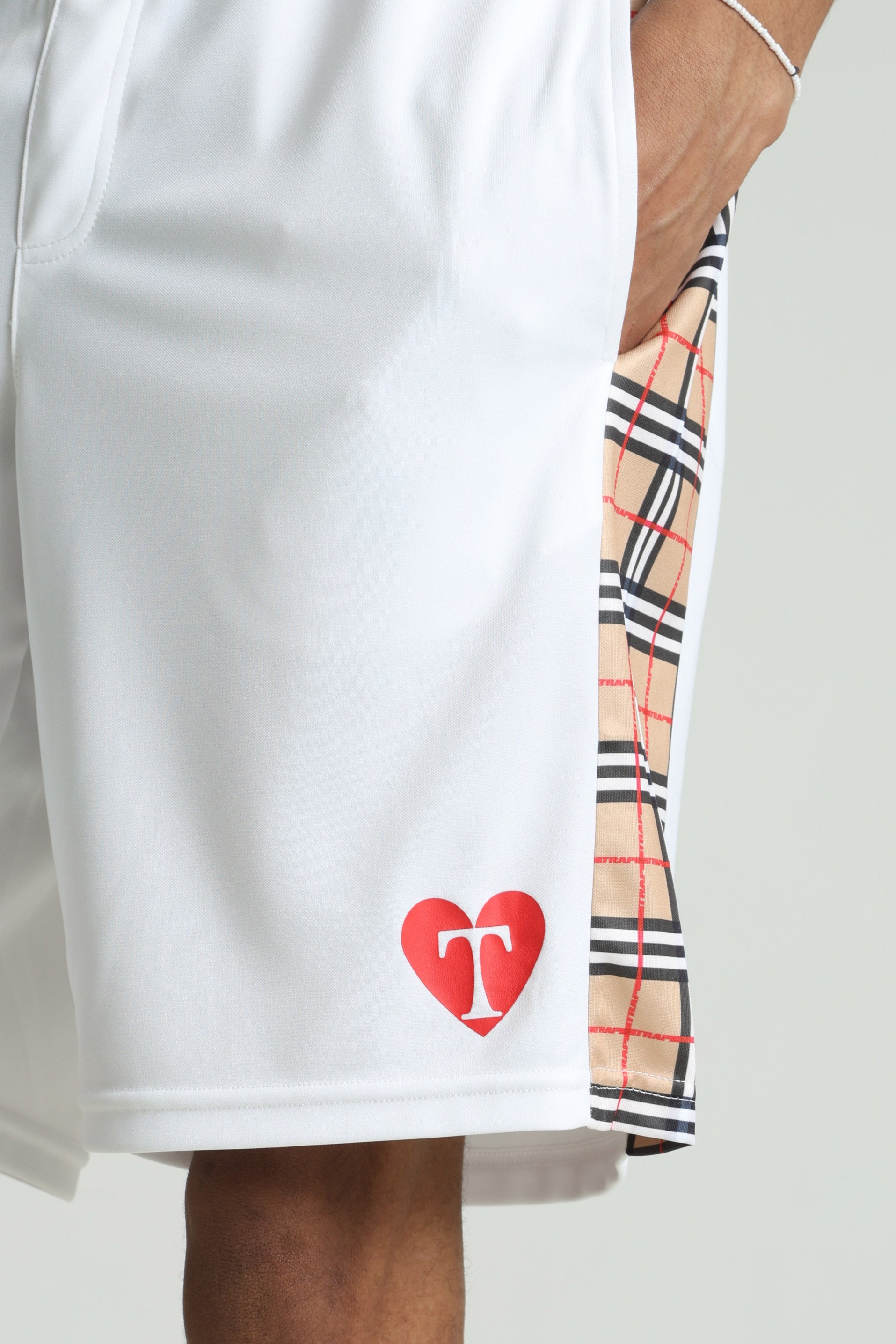Trainingsshorts - Weiss + Beige