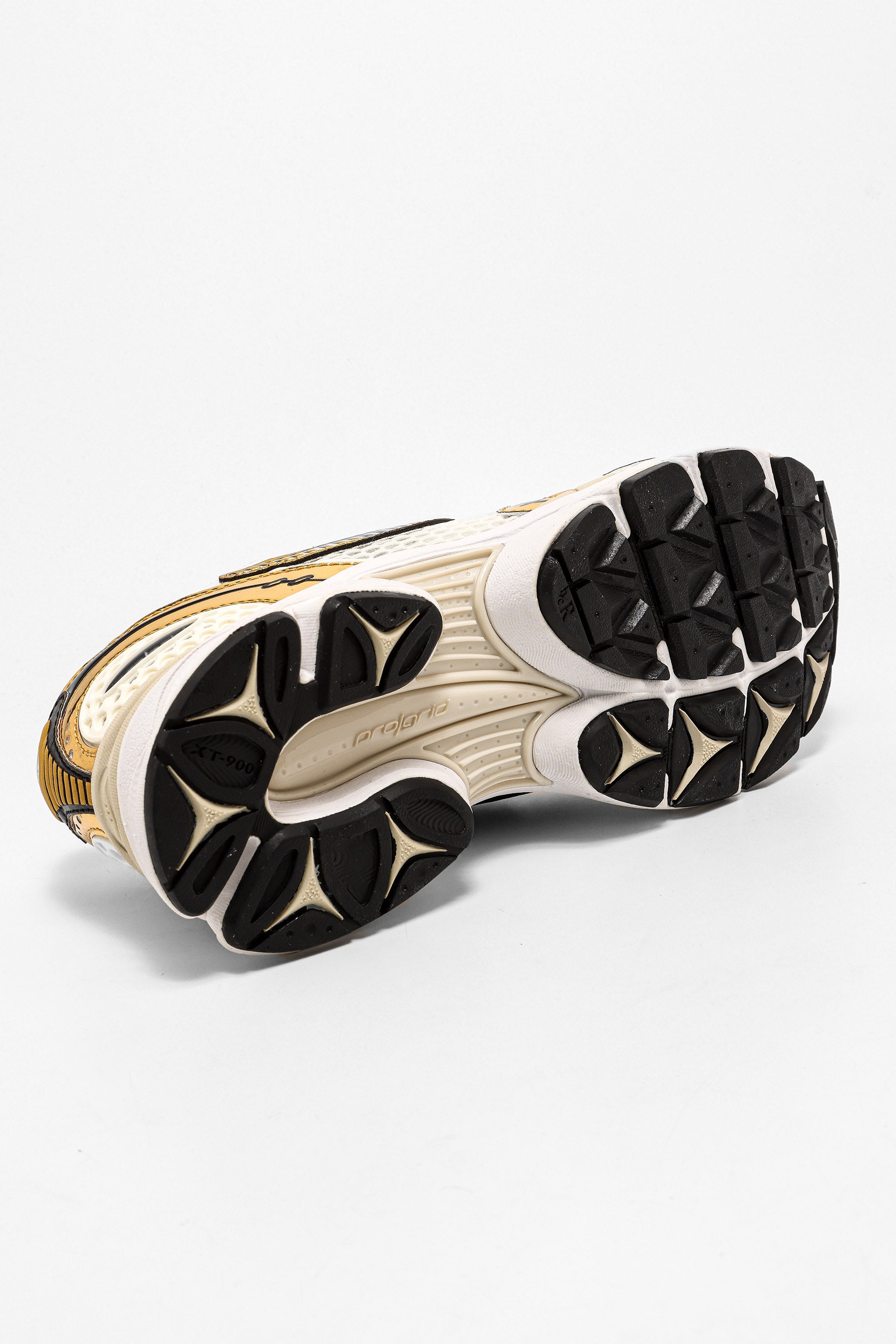 Progrid Triumph 4 sneakers - Egret + Black