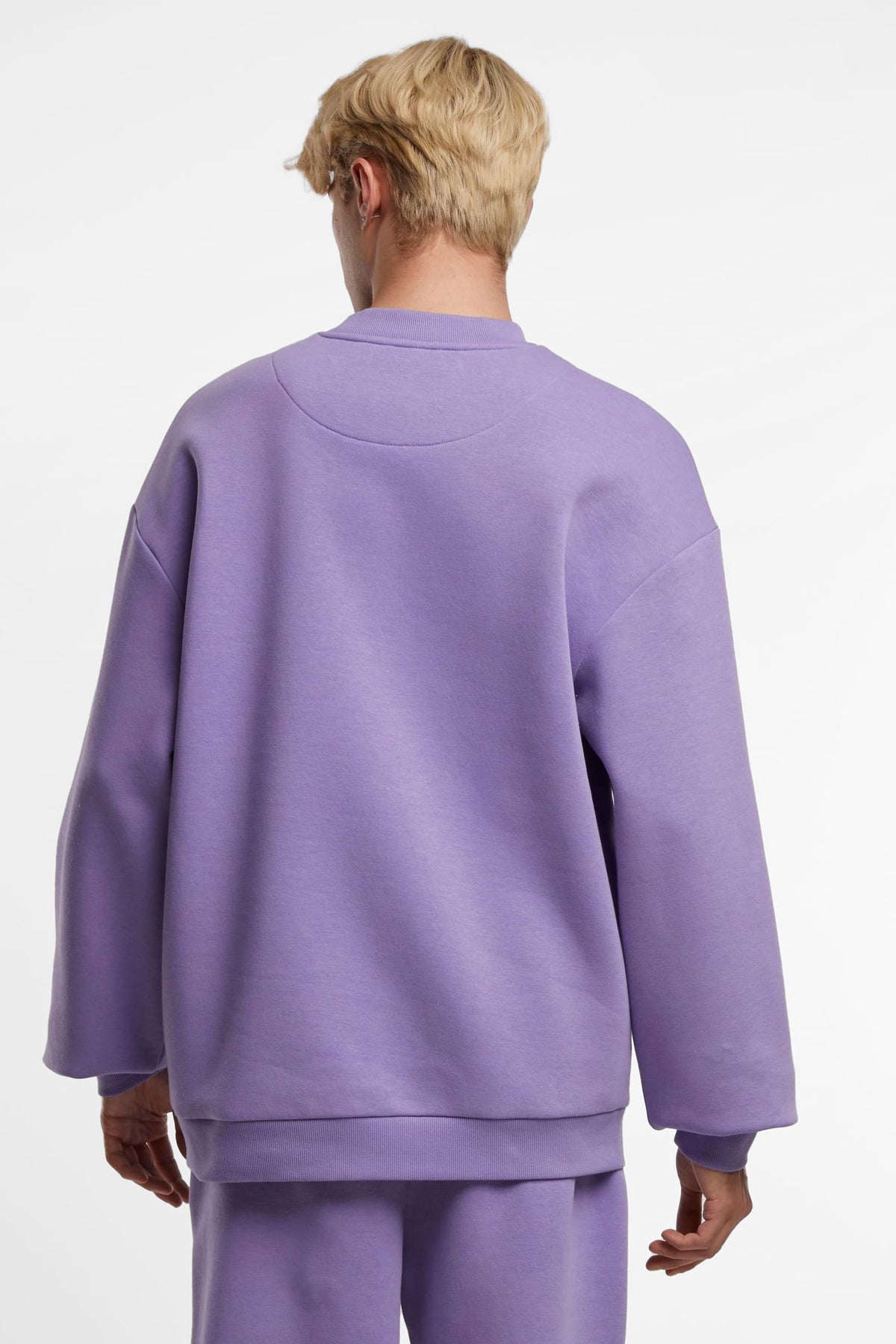 Fluffy Sweatshirt - Electriclilac