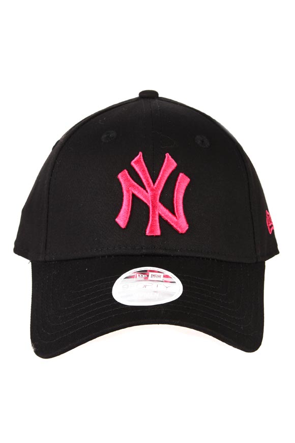 9Forty Cap / Strapback - Schwarz + Pink