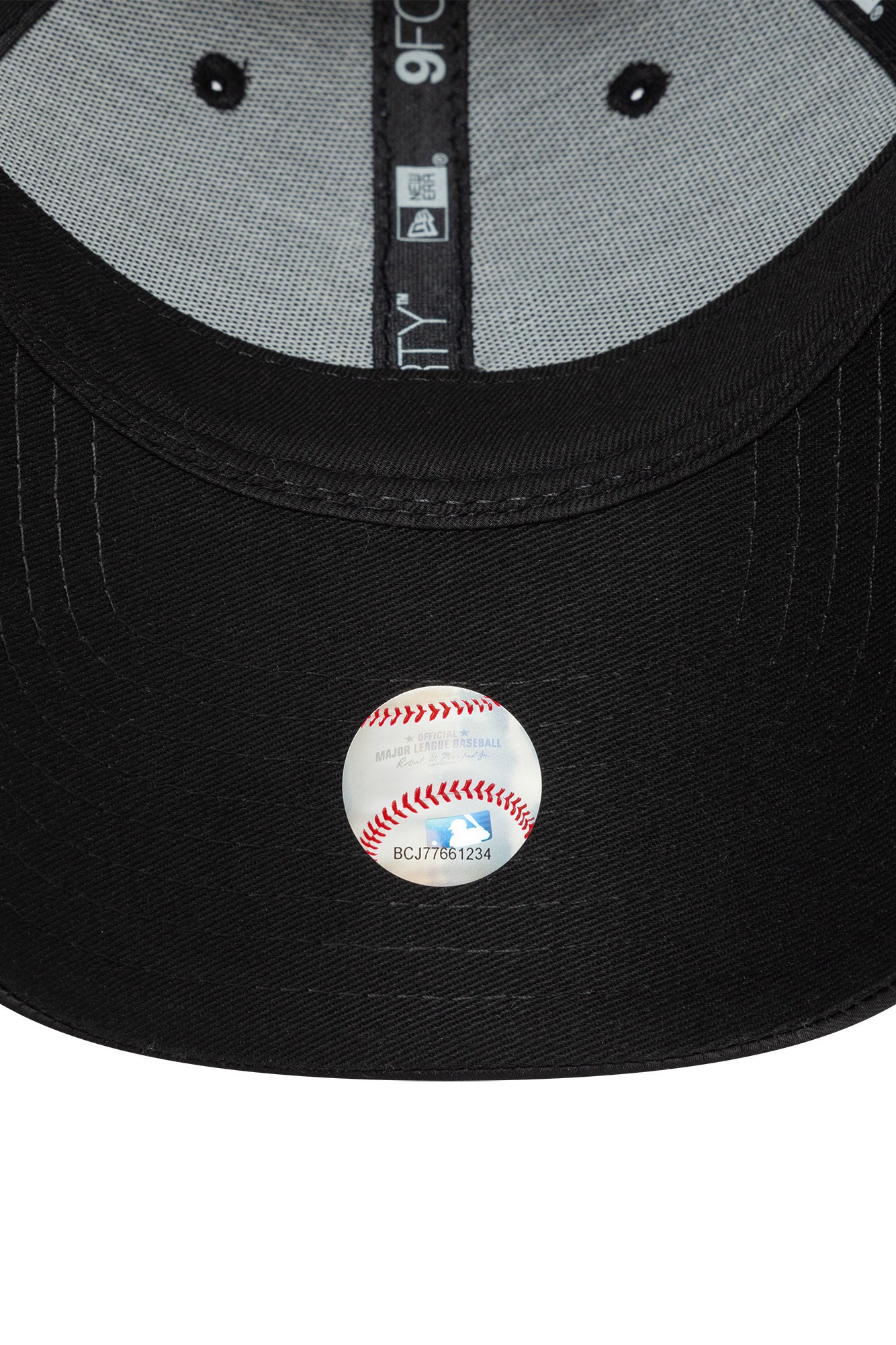 9Forty Satin Cap / Snapback - Black