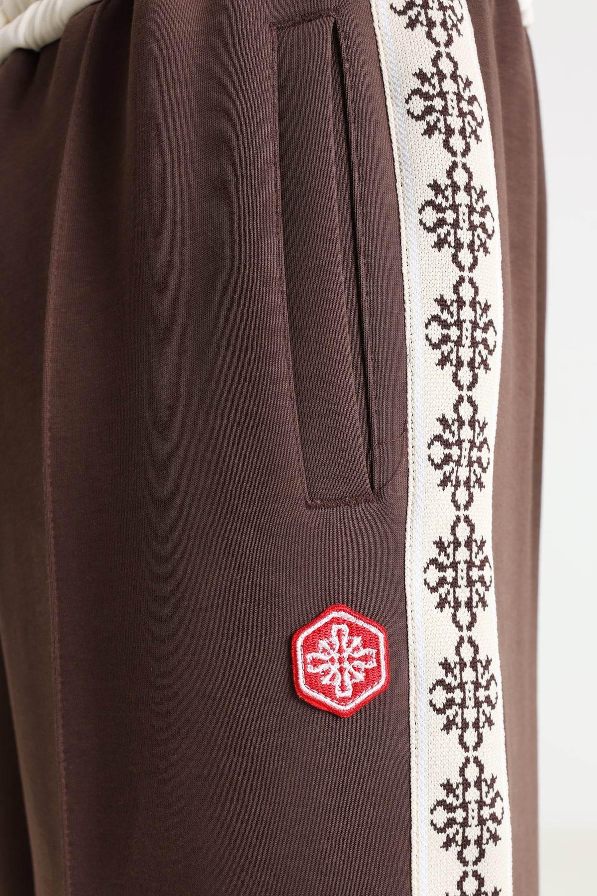Rosace Sweathose - Brown