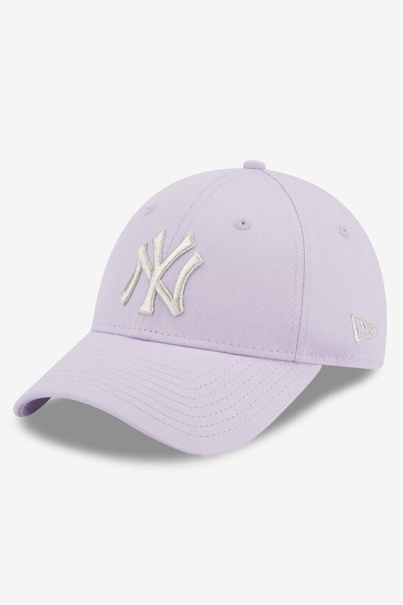 9Forty Cap / Strapback - Lilac + Light Beige