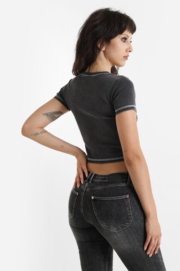 T-Shirt court - Black Acid Wash