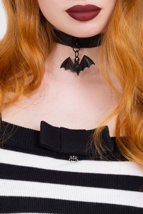 Off Shoulder Crop Stricktop - Black + White