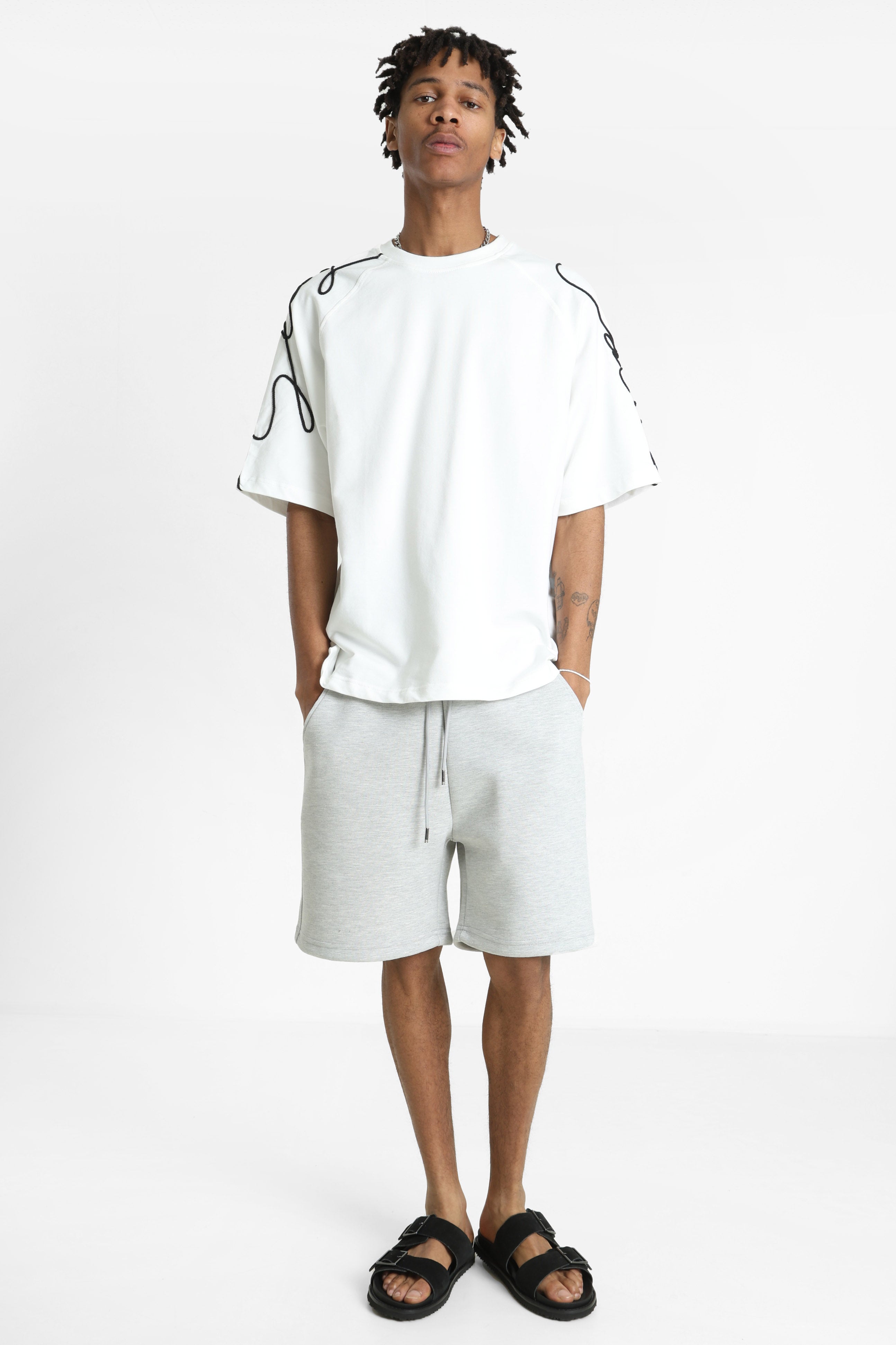 T-Shirt - Offwhite + Black