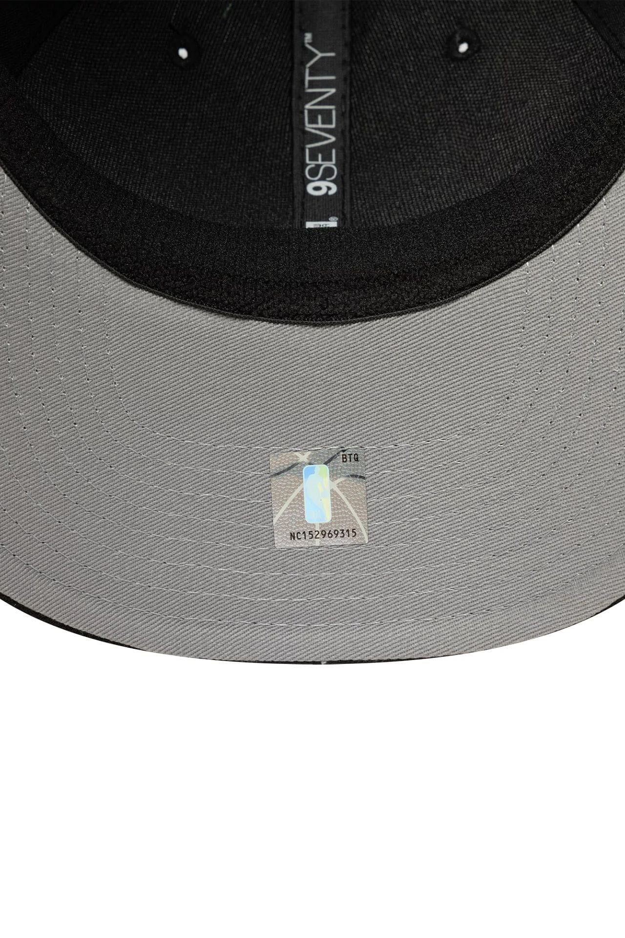 Trucker Cap / Snapback - Black