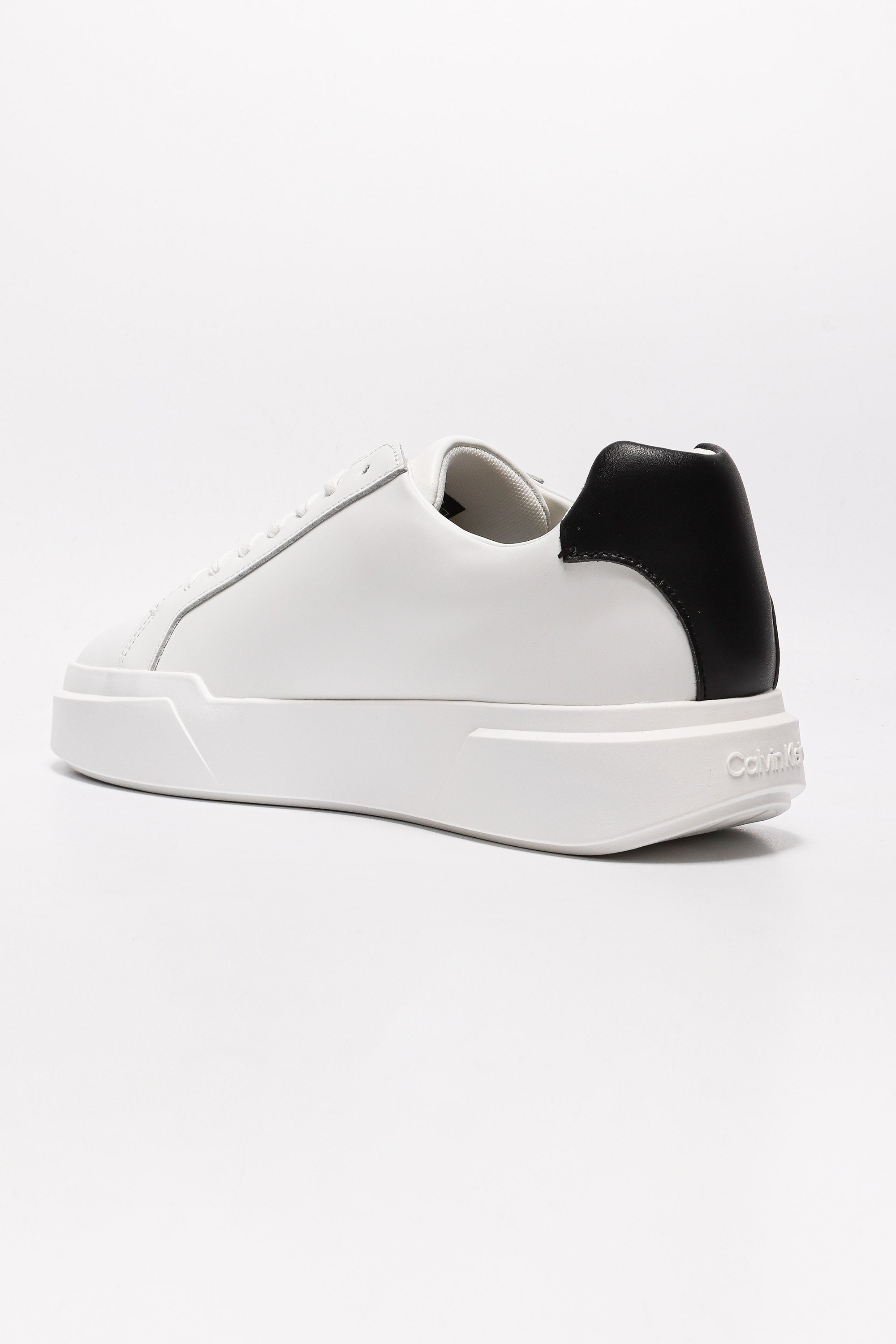 Sneaker - White + Black