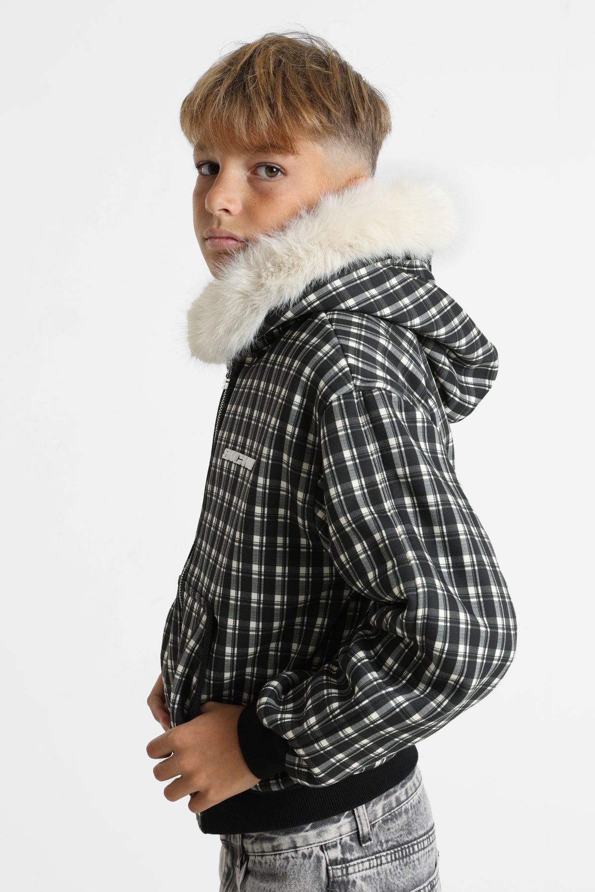 Knitted jacket - Black + Ecru