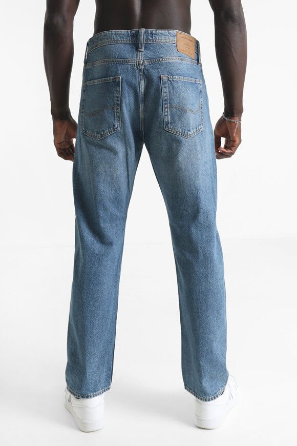 Chris Relaxed Fit Jeans L32 - Blue Medium Wash