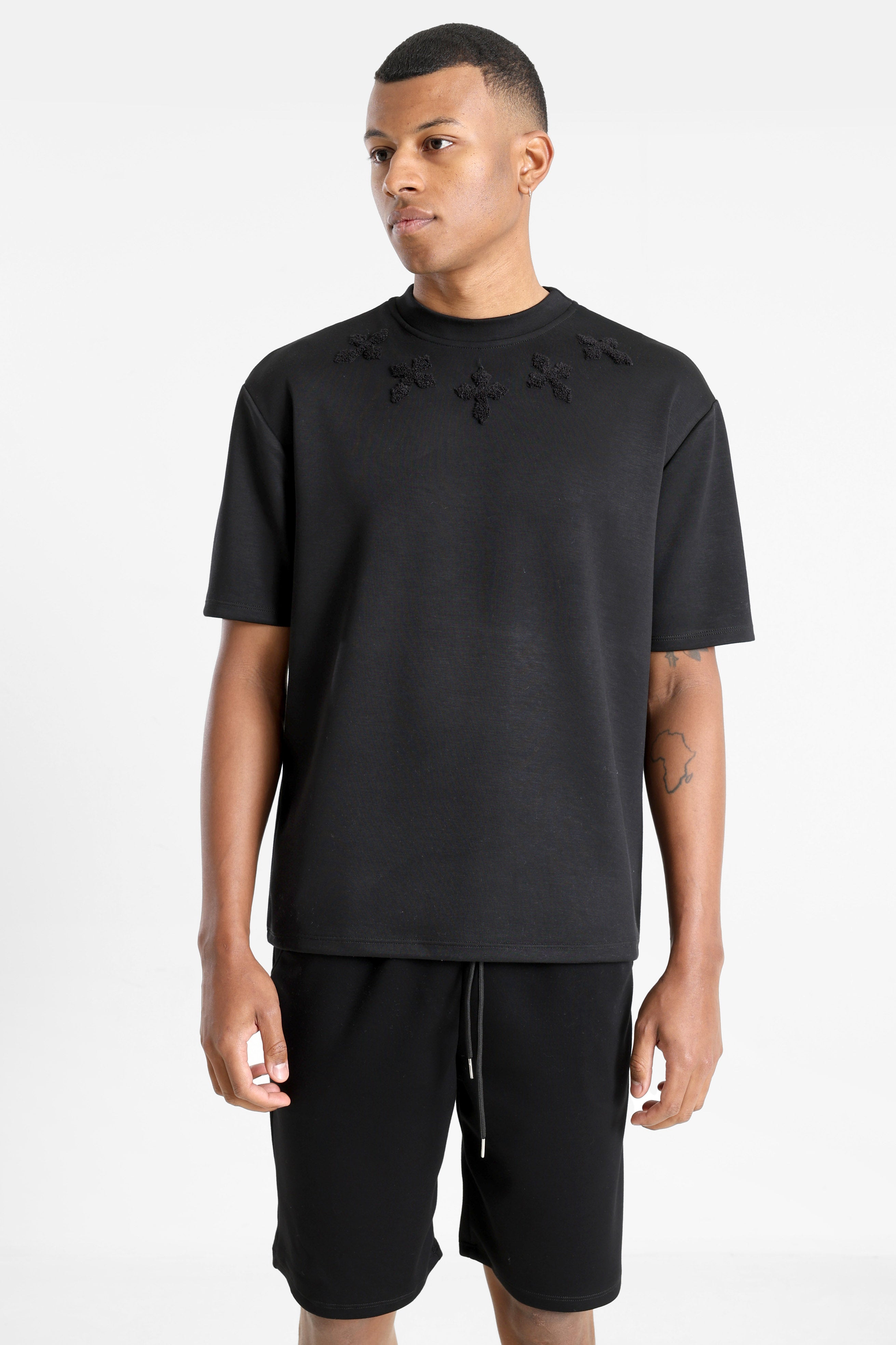 T-Shirt - Black