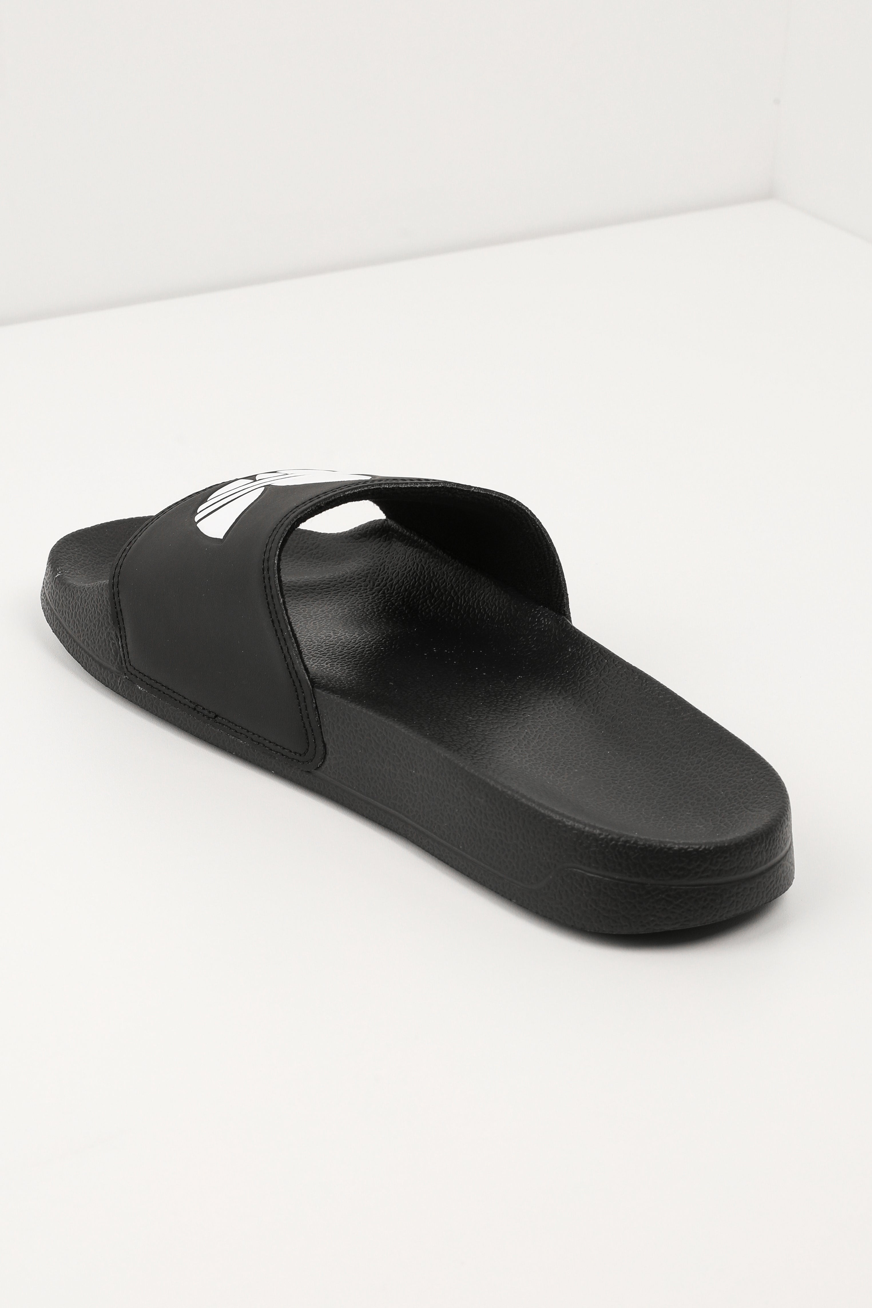 Pantoletten - Black + White