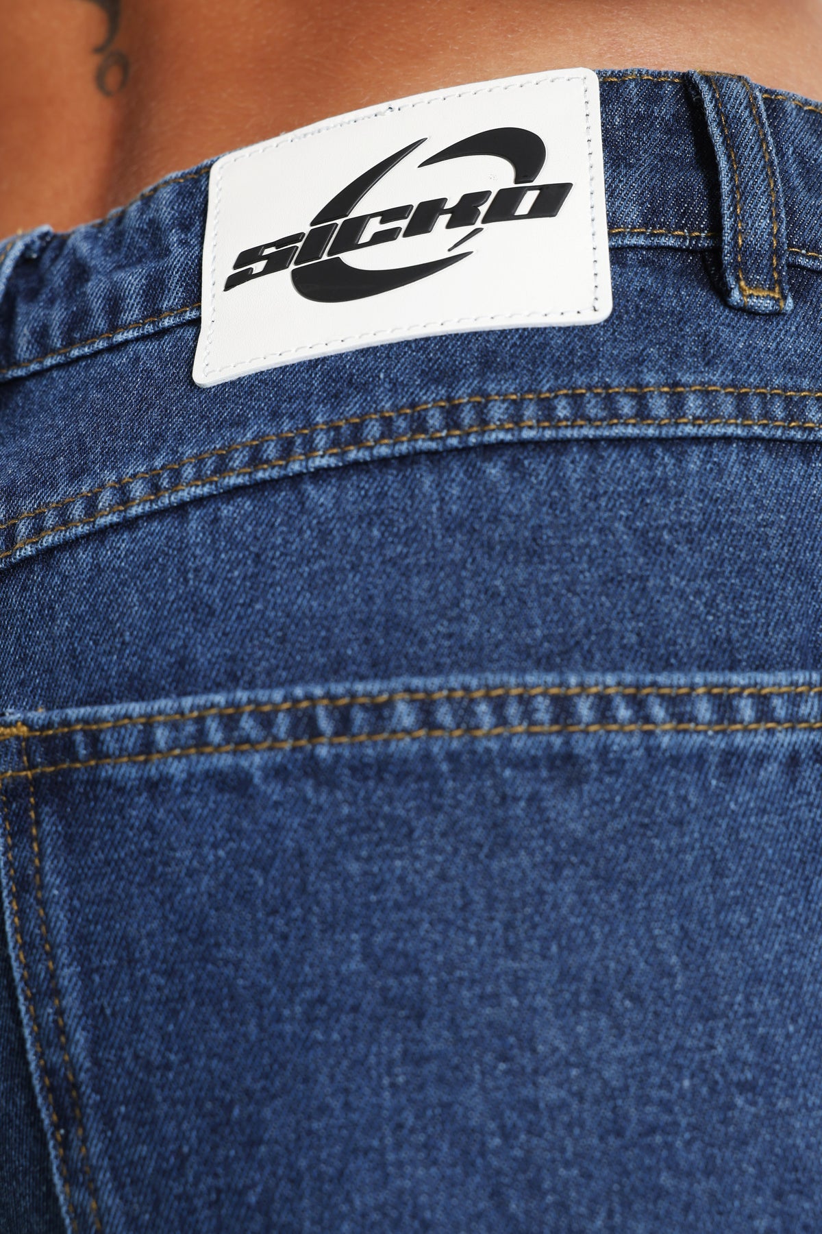 Jeans a vestibilità baggy