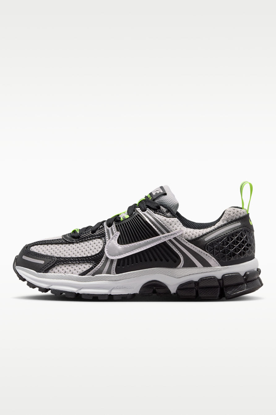 Vomero 5 Sneaker - Black + Metallic Silver