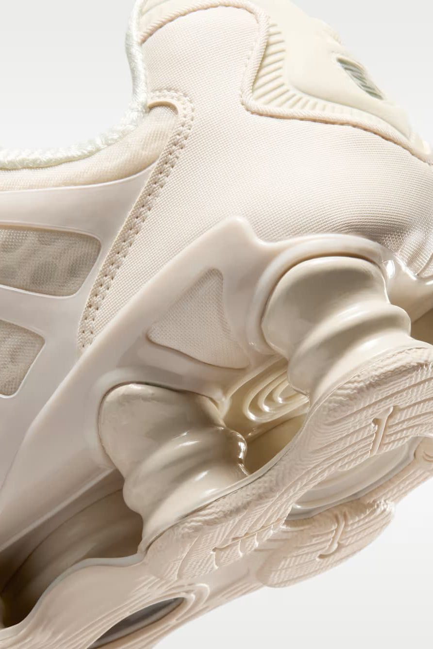 Shox TL Sneaker - Chalk