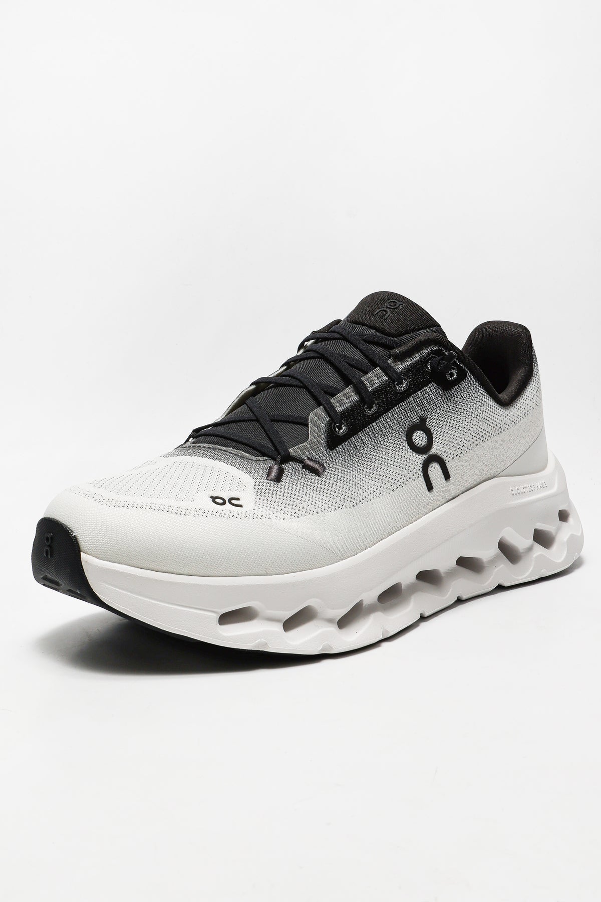Cloudtilt sneakers - Black + Ivory