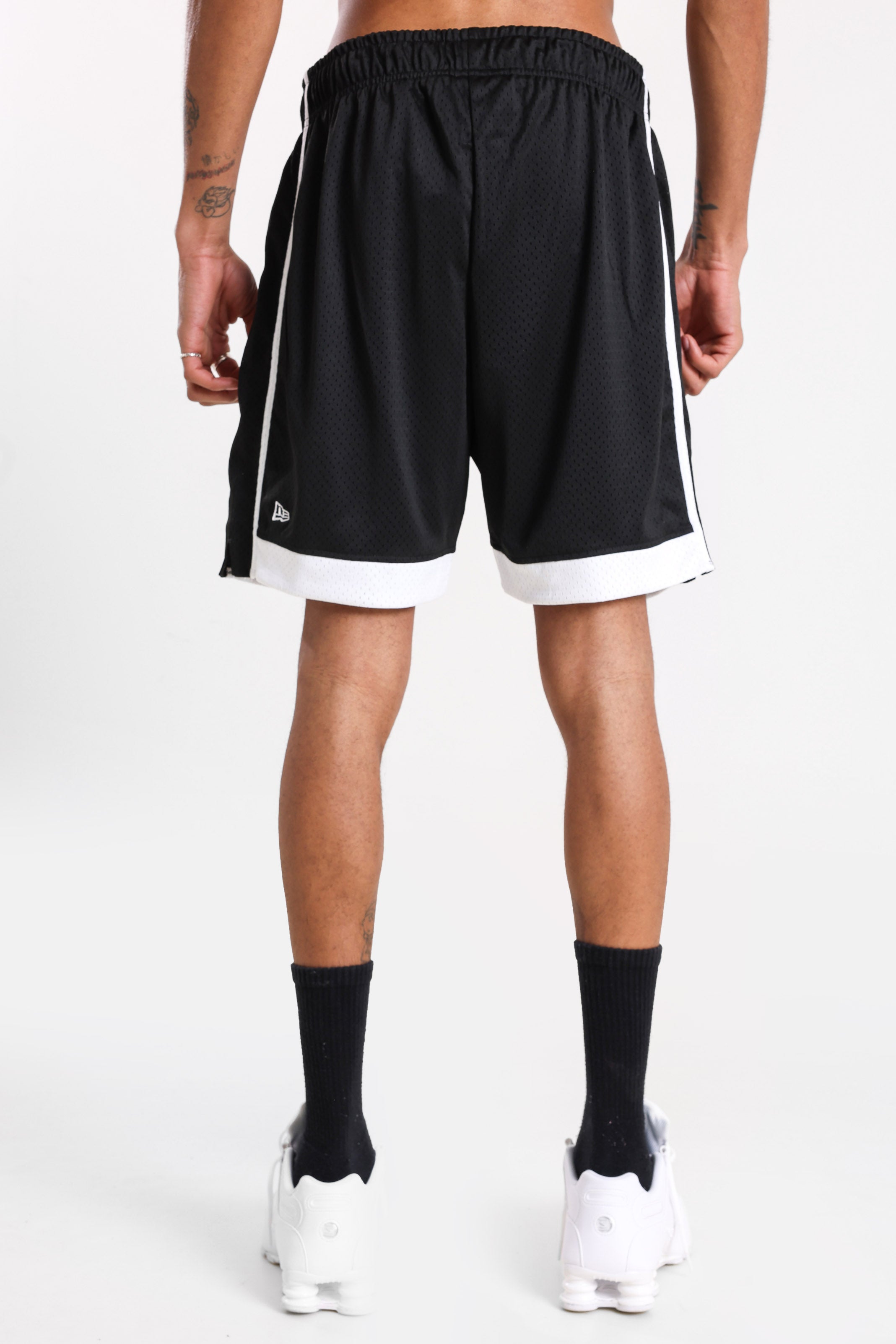 Mesh shorts - Black + White
