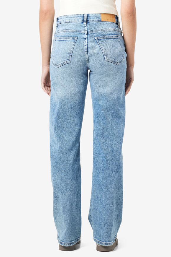 NMYOLANDA Straight Fit Jeans L32 - Light Blue Denim