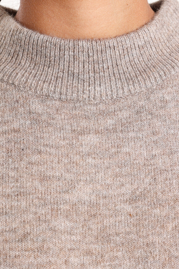 Oversized knitted sweater - mottled beige