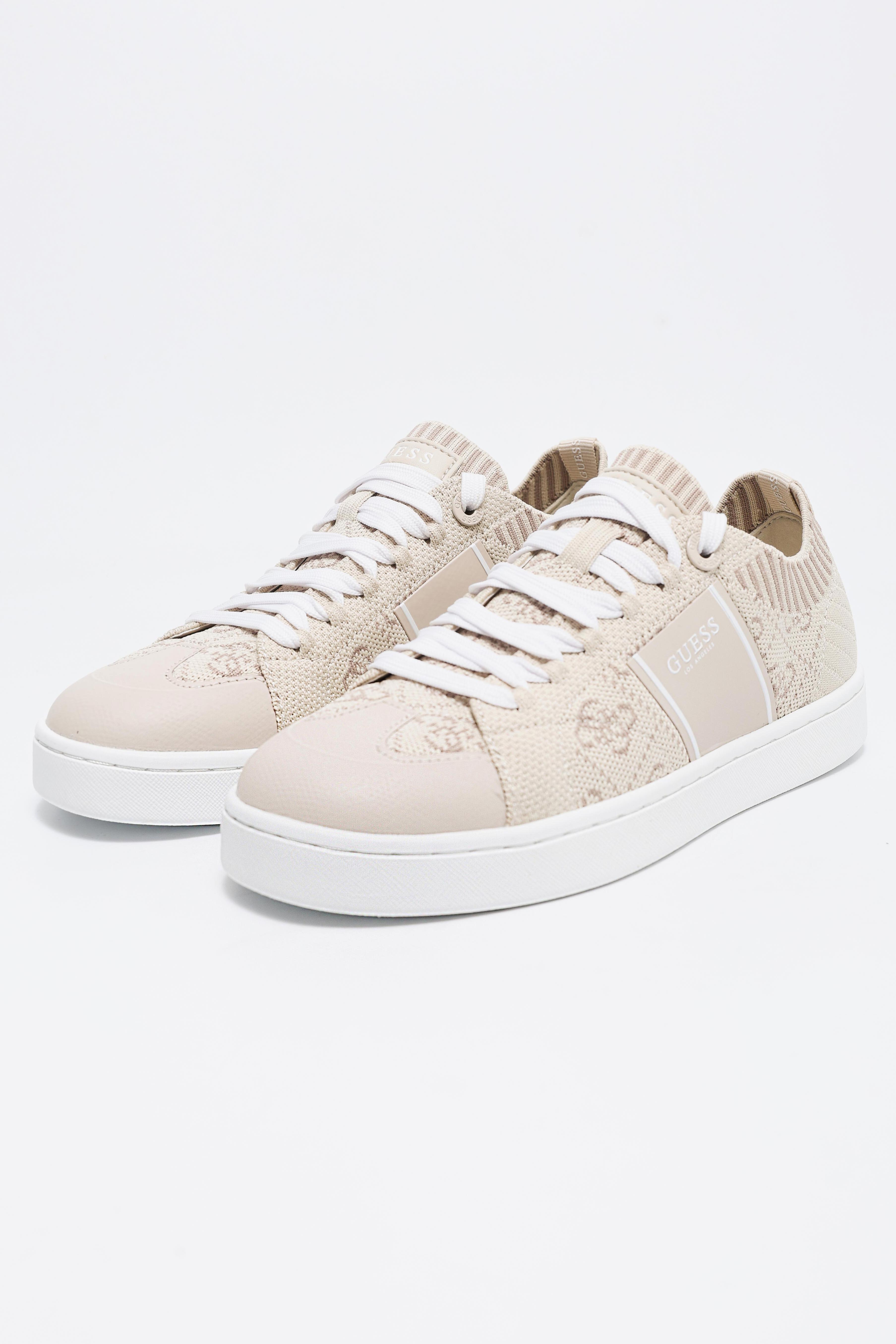 Acheter Guess en ligne | Metro Boutique
