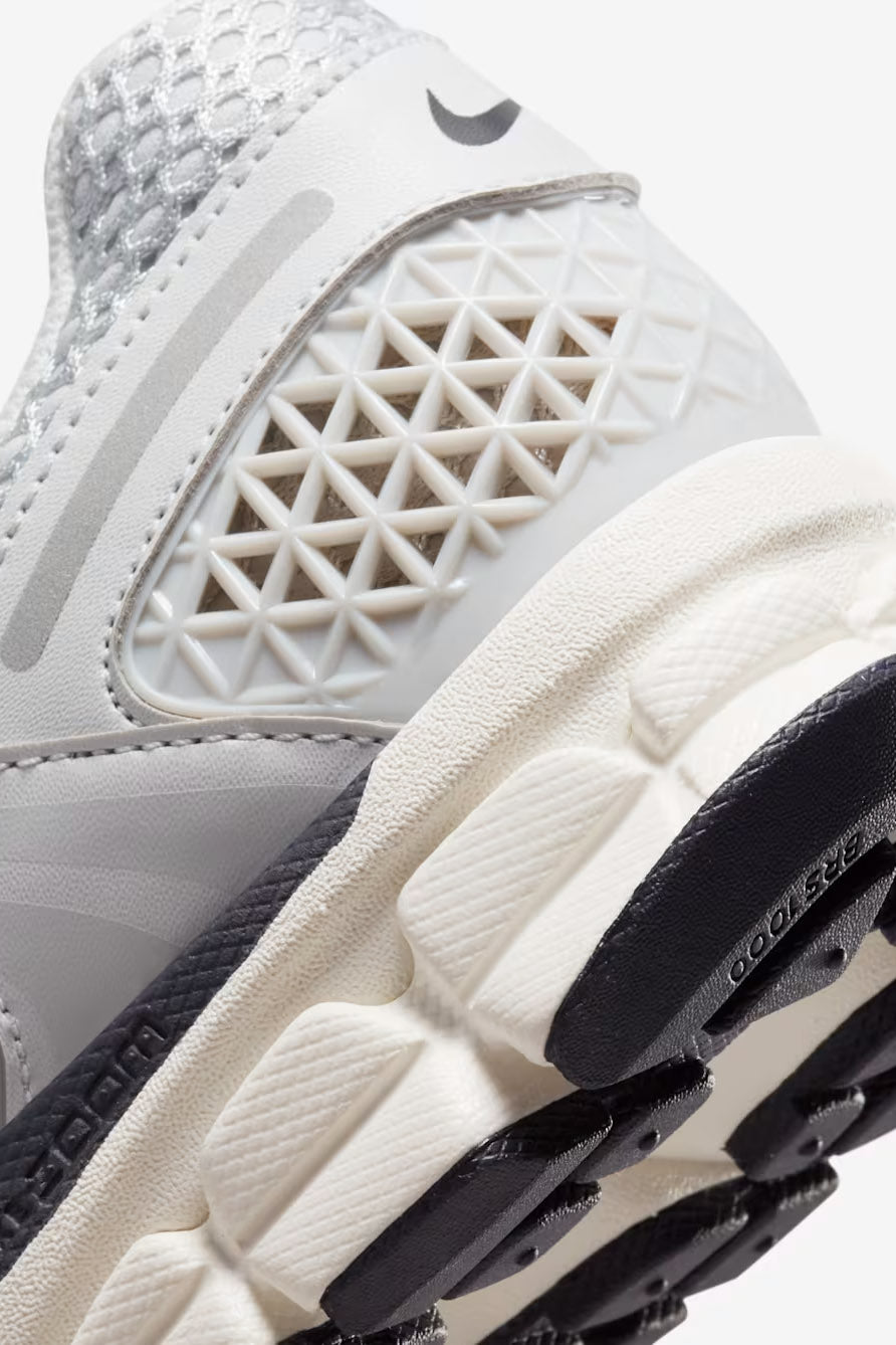 Zoom Vomero 5 sneakers - Photon Dust