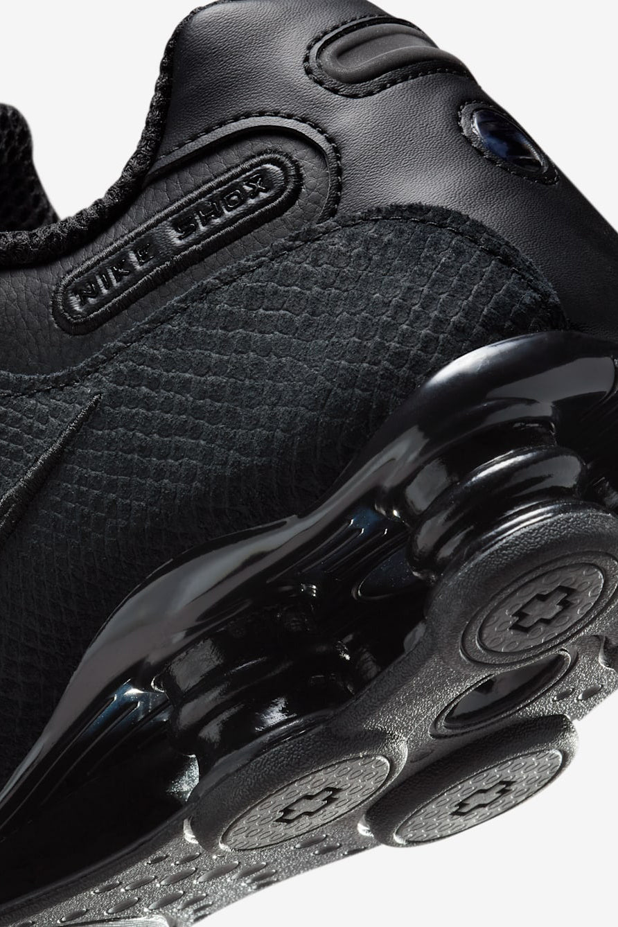 Nike - Shox NZ Sneaker - Black