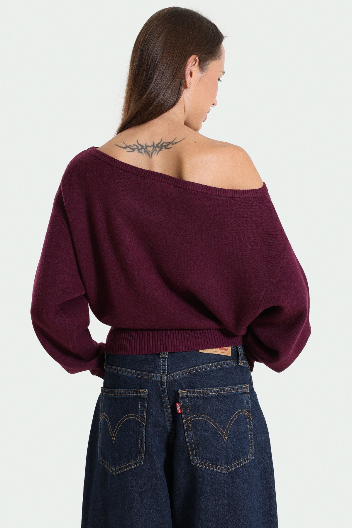 Off-shoulder knitted sweater - Aubergine