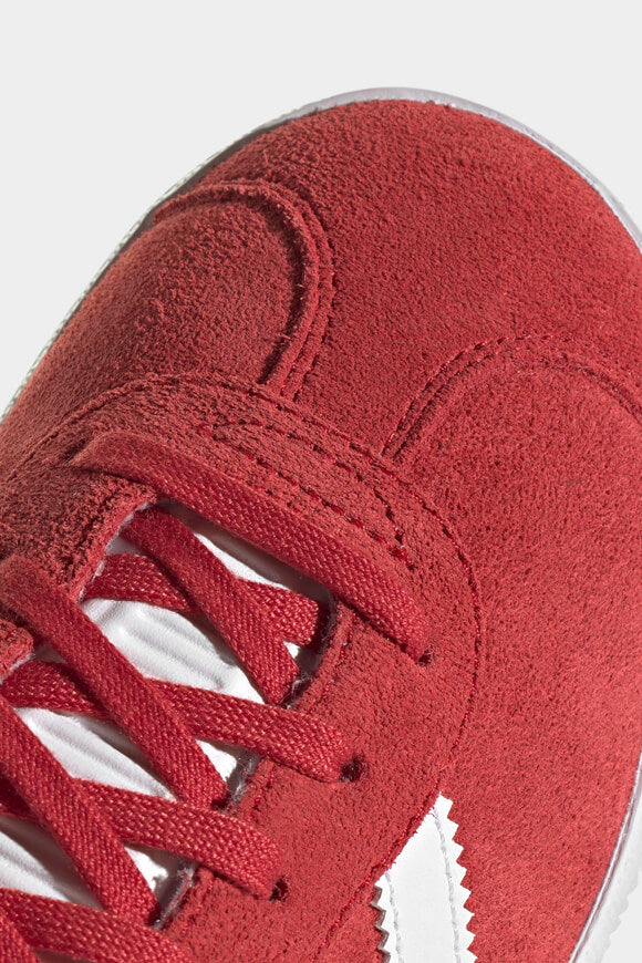 Gazelle Baskets - Better Scarlet + Footwear White + Gold Metallic