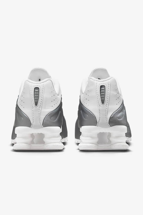 Shox R4 Sneaker - White + Metallic Silver