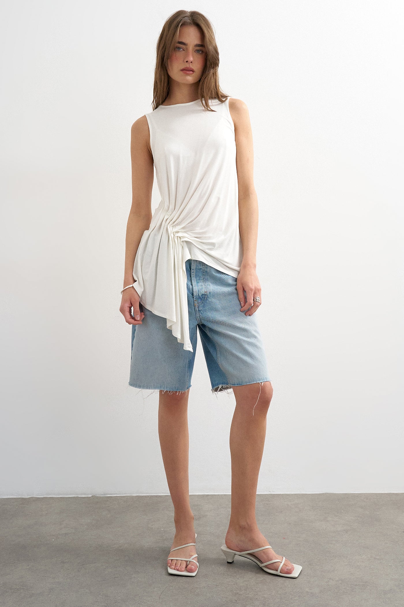 TSCLARA asymmetrisch drapiertes Top - Snow White