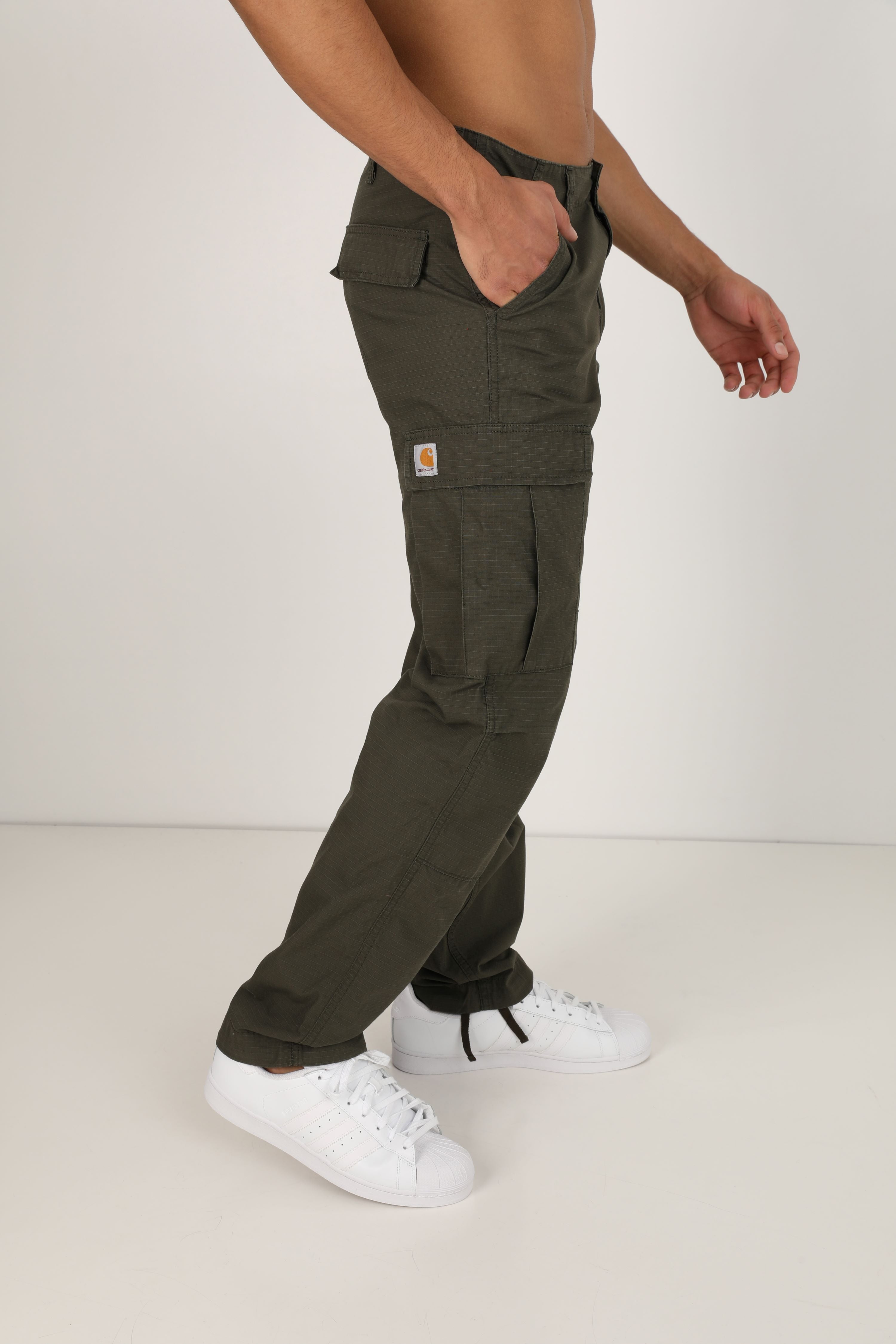 Pantaloni cargo L32 - Oliva