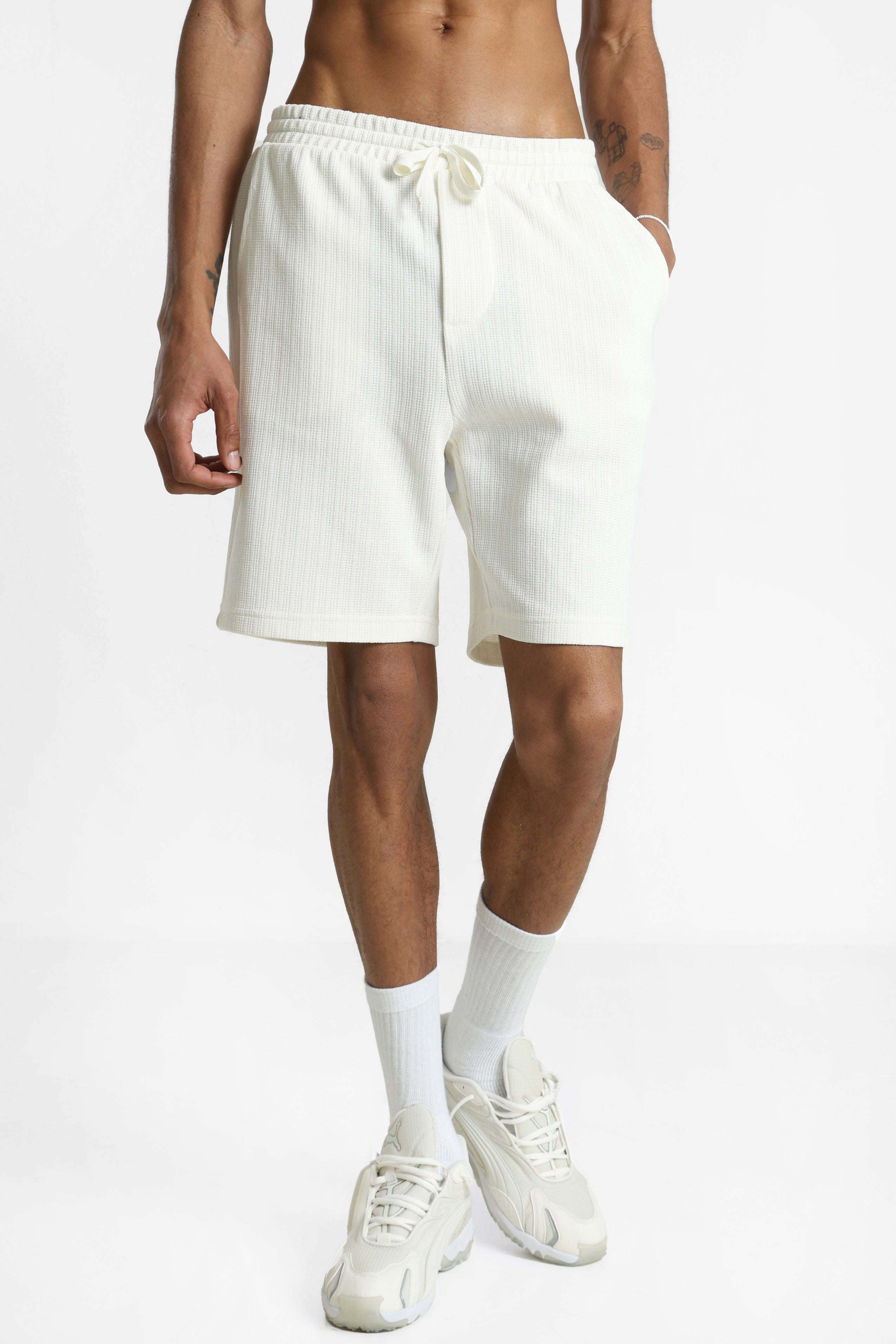 ONSTREY Strukturierte Stoffshorts - Gardenia