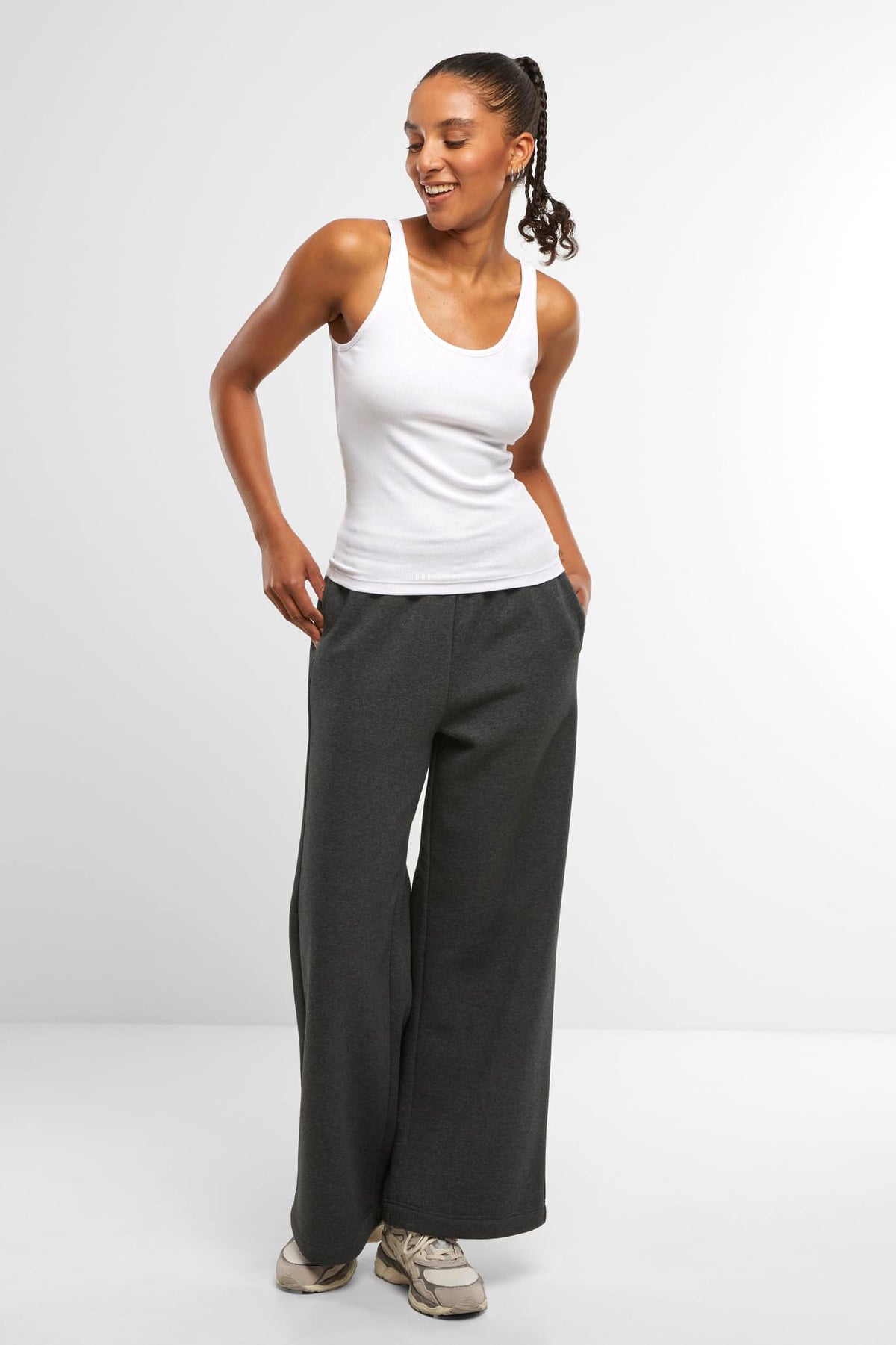 Fluffy Wide Leg Sweathose - Charcoal