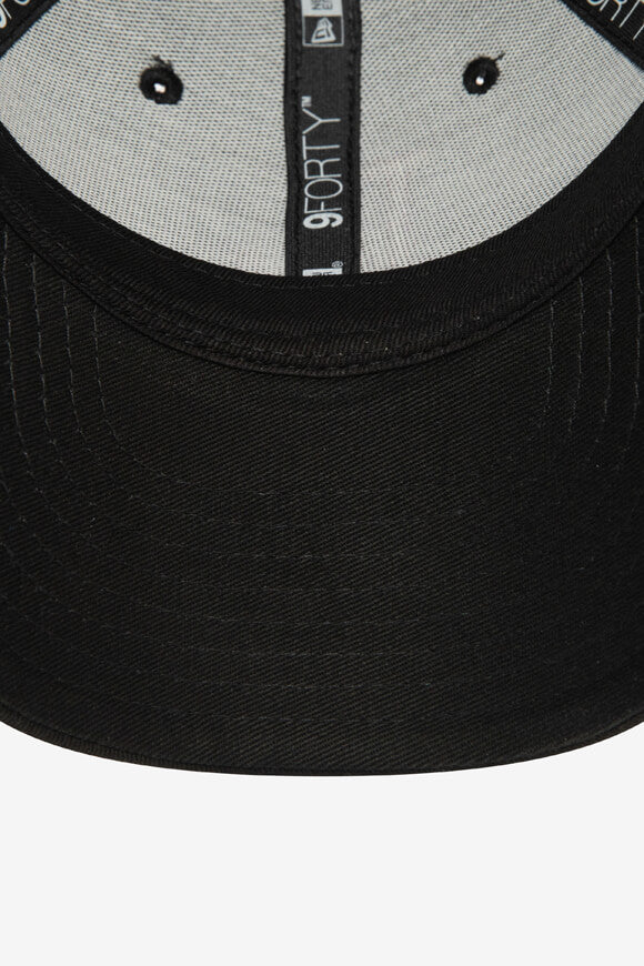9Forty Cap / Strapback - Black + Pink