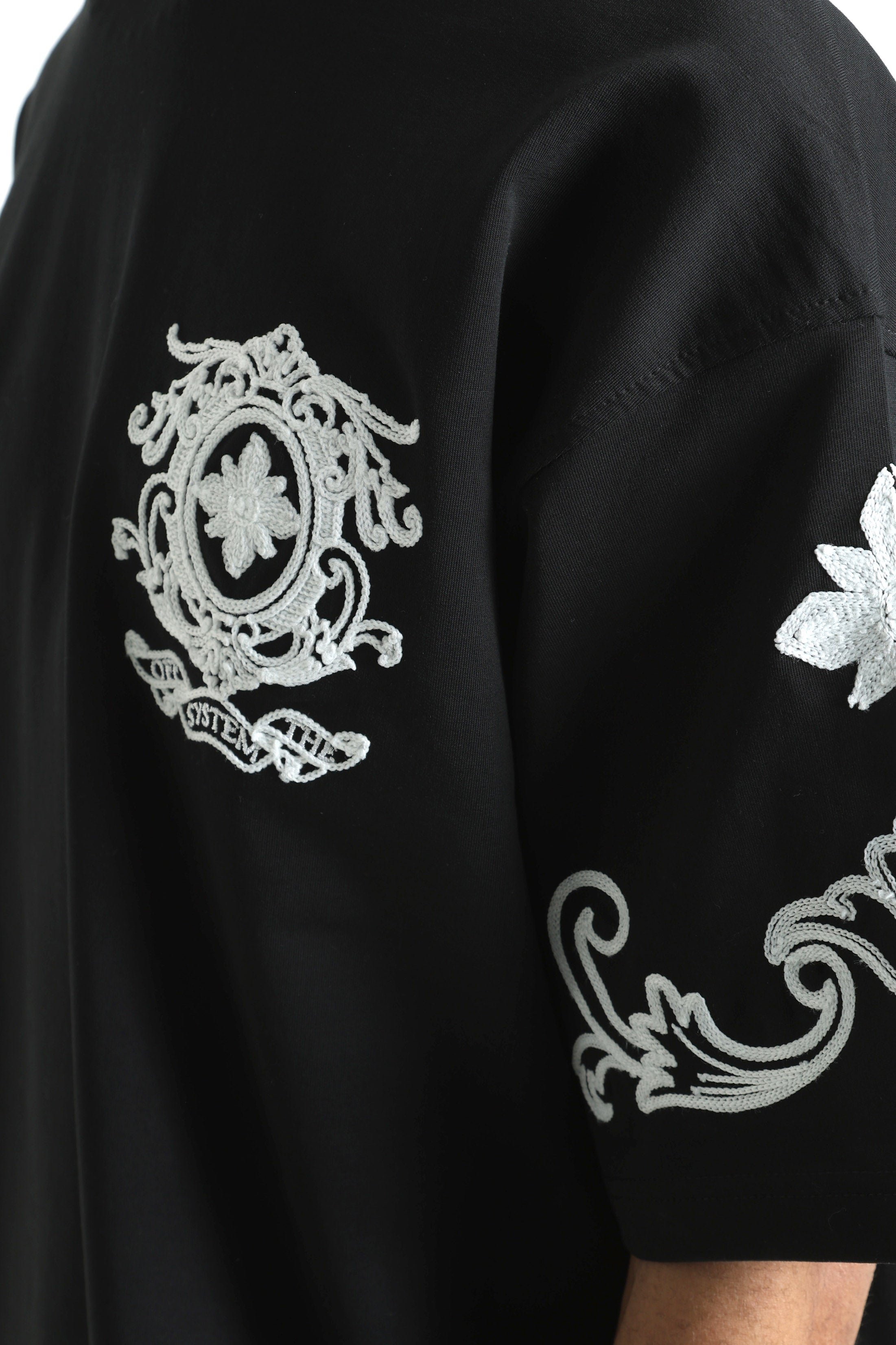 T-Shirt - Black + White