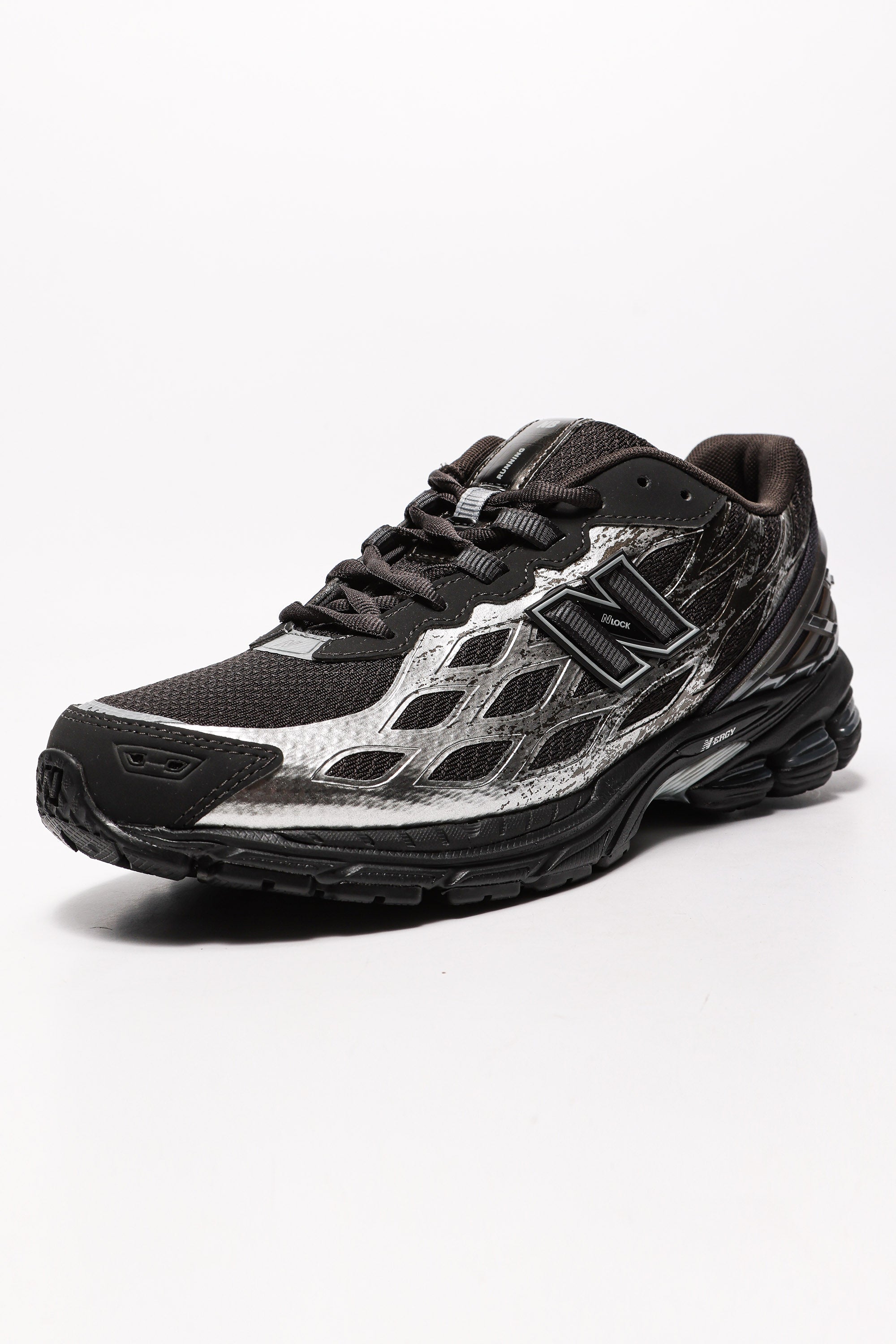 M1906 Sneaker - Black + Silver