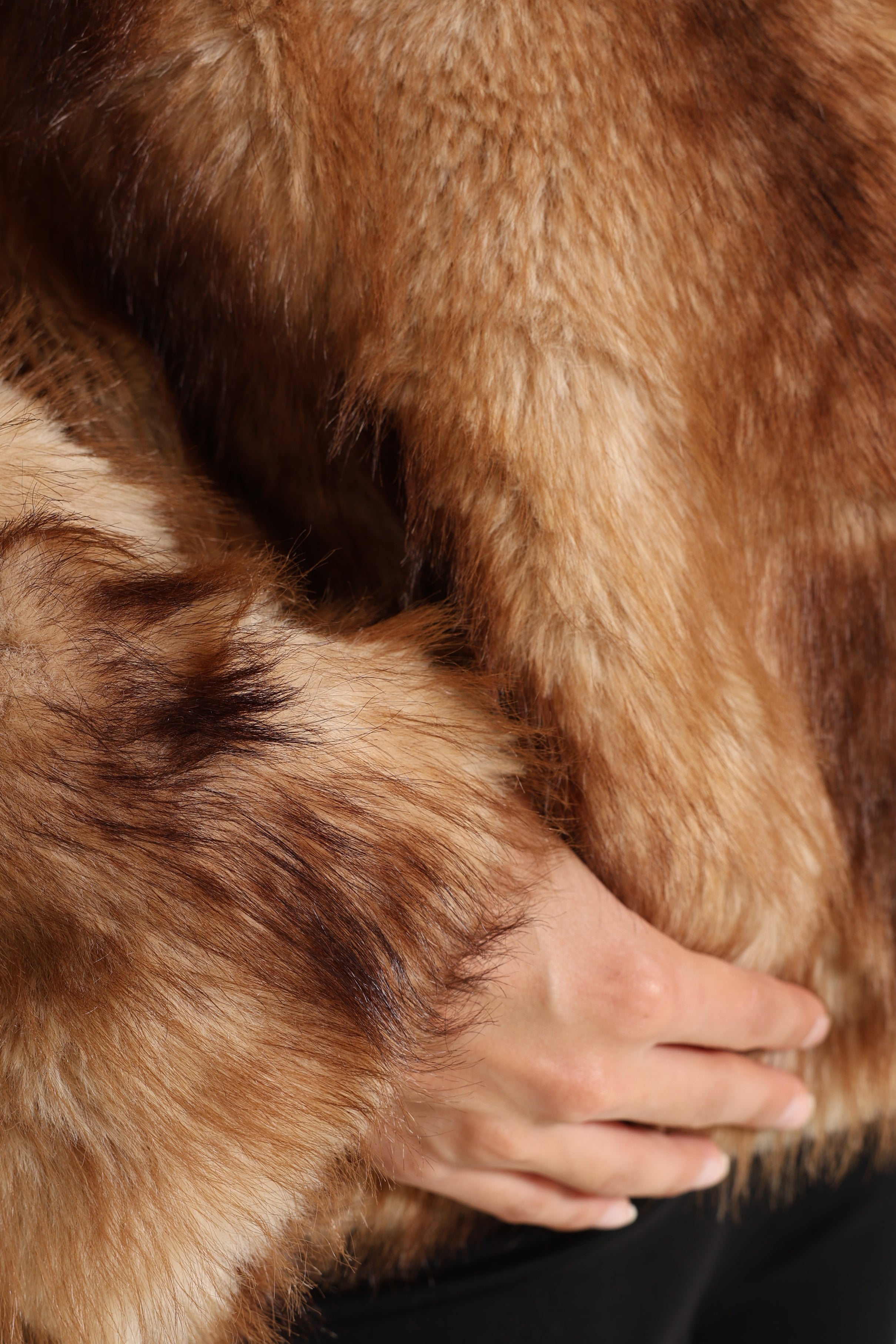 Short coat in synthetic fur - Beige + Brown