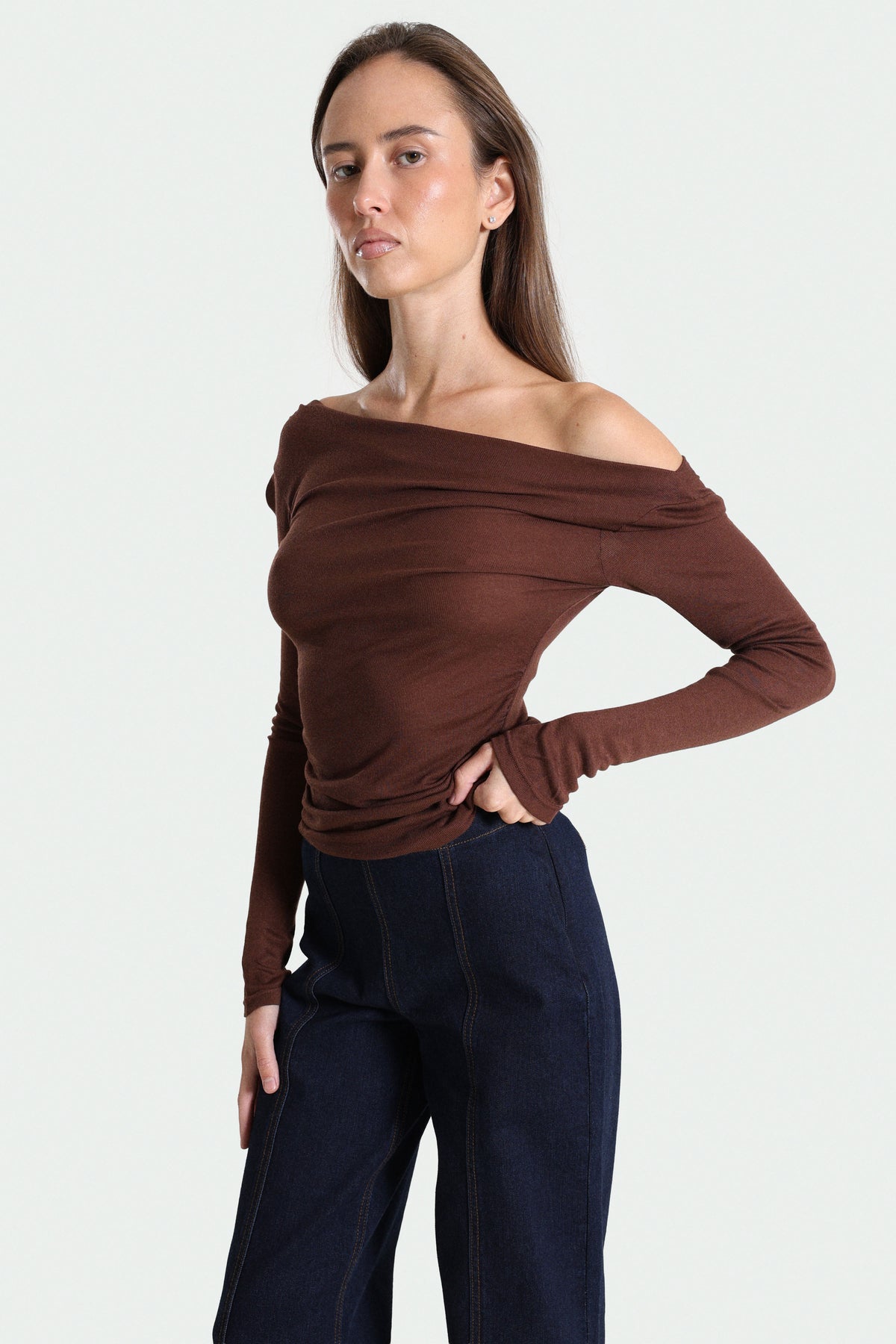 Camicia scollata con maniche lunghe - Brun