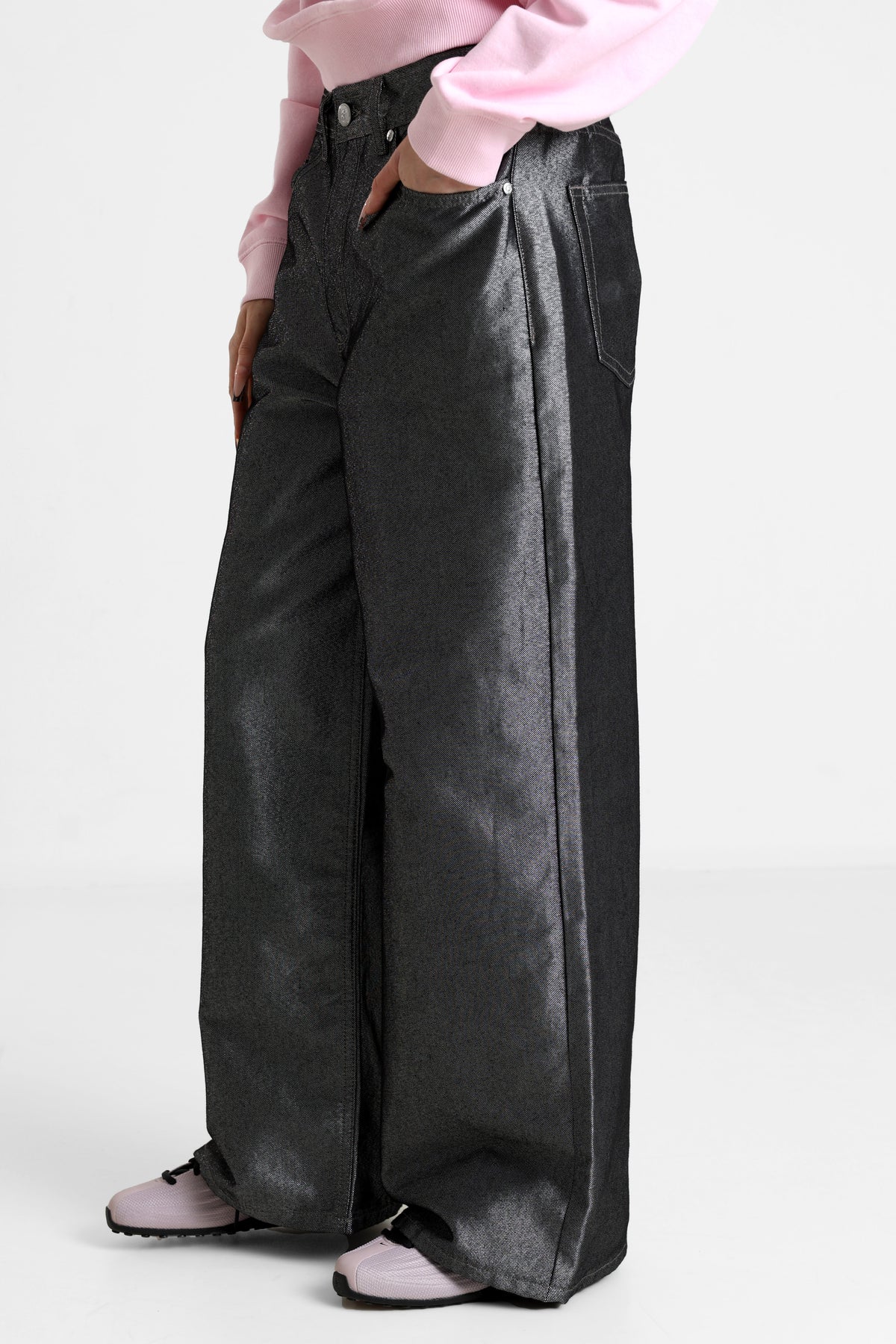 Wide leg jeans with a shiny effect - Black + Silver