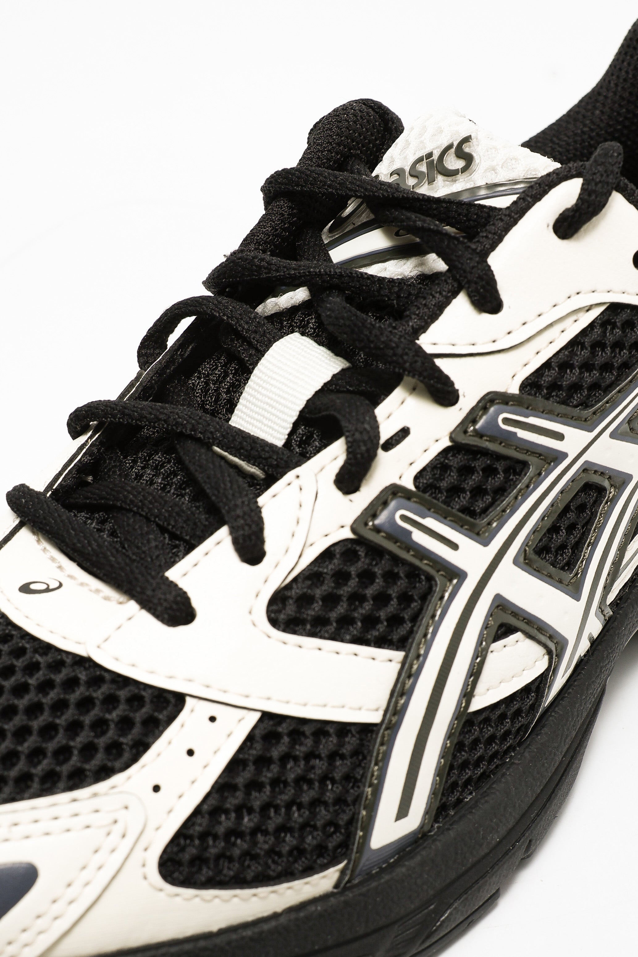 GEL-1130 Sneaker - Black + White