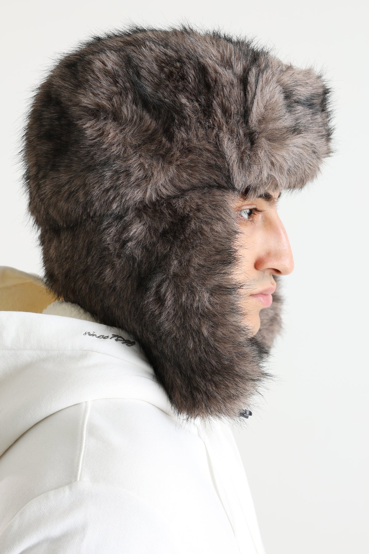 Trapper hat in synthetic fur - Grey + Black